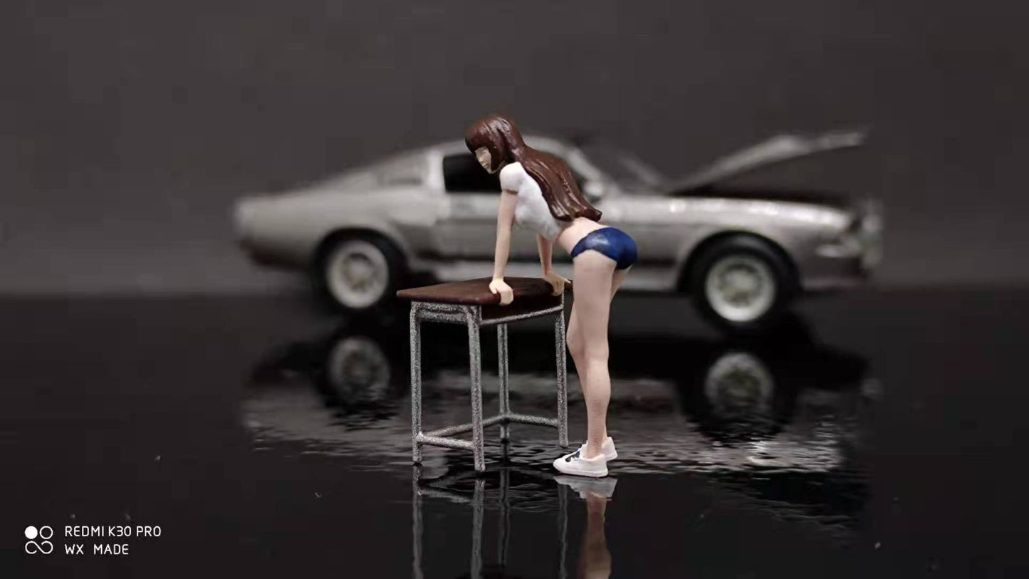 Wx-Made 1/64 Scale Figurines Model The Girl Supporting The Table Collection Miniature Hand-painted