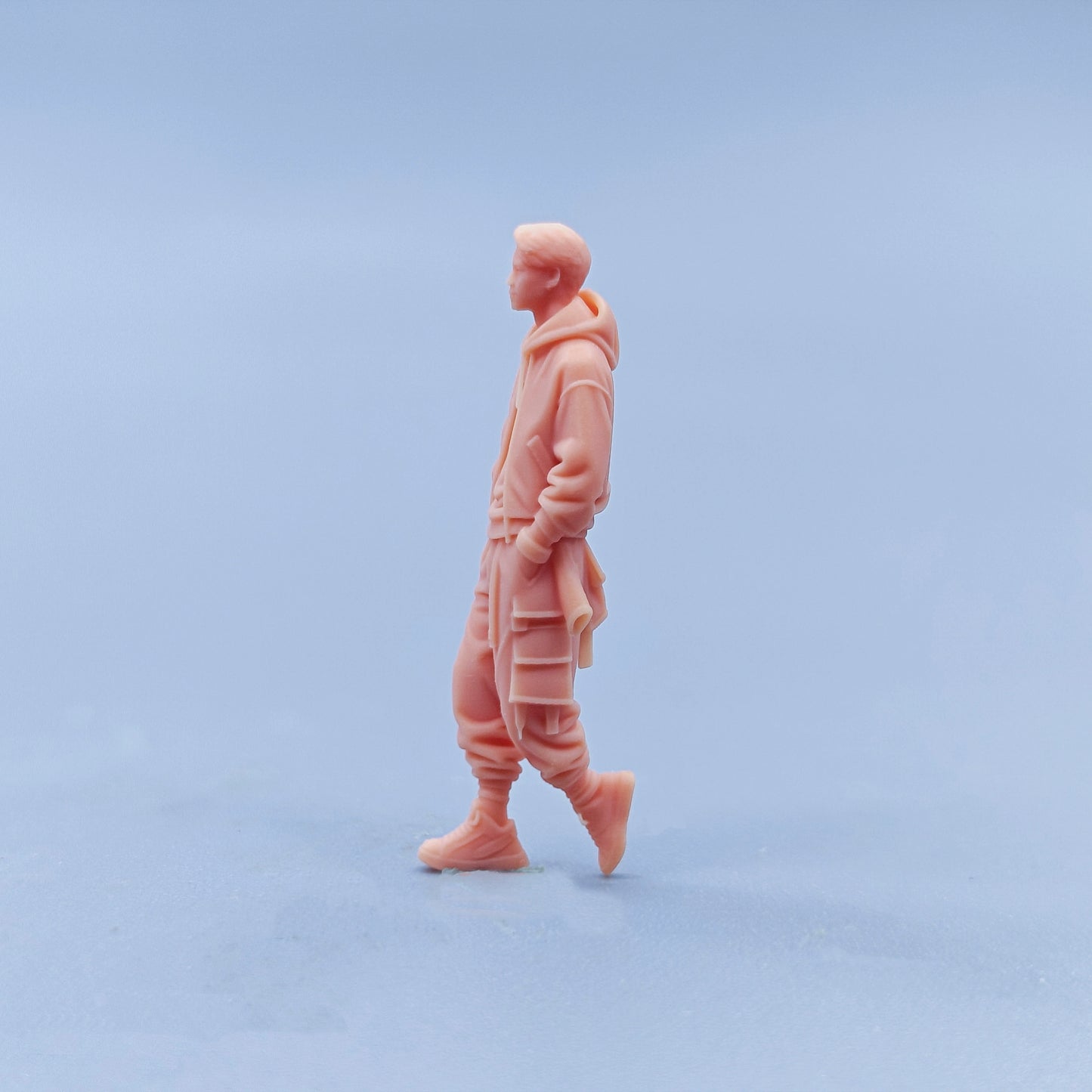 1/64 1/43 Figurines Scale Model Resin Wall Hugging Jacket for Trendy Men Uncolored Miniatures Diorama Hand-painted D435