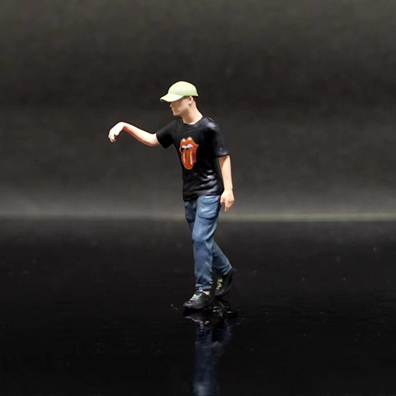 Wx-Made 1/64 Scale Figurines Model Shopping Couple Hooked Shoulders Collection Miniature Hand-painted