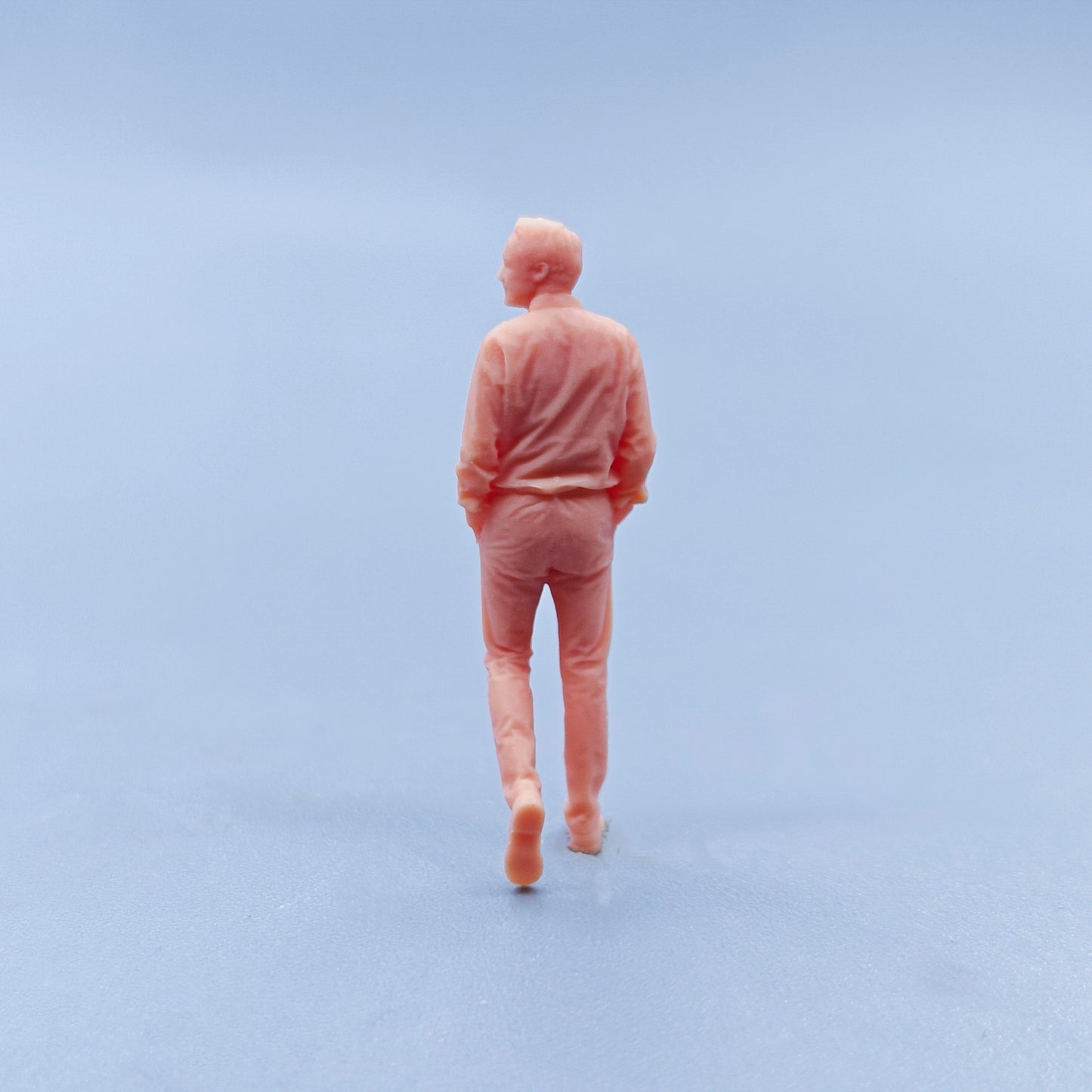 1/64 1/43 Figurines Scale Model Resin The Boss with Both Hands in His Pockets Uncolored Miniatures Diorama Hand-painted D421