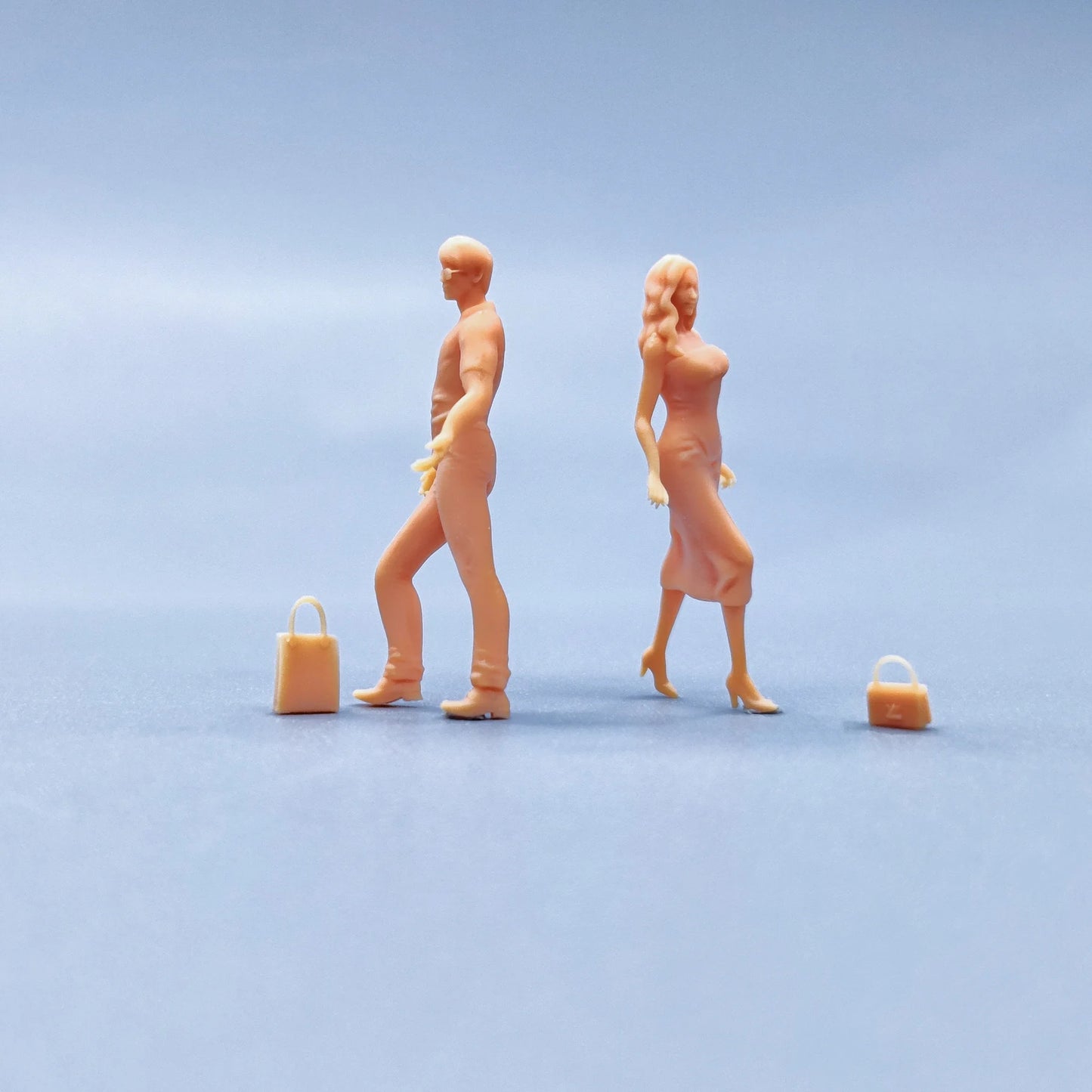 1/64 1/43 Figurines Scale Model Resin Shopping Couple Holding Hands Uncolored Miniatures Diorama Hand-painted V117 V223