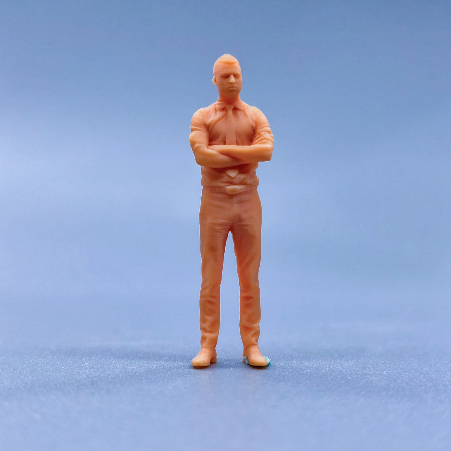 1/64 1/43 Figurines Scale Model Resin Shirt and Tie Men Uncolored Miniatures Diorama Hand-painted L301