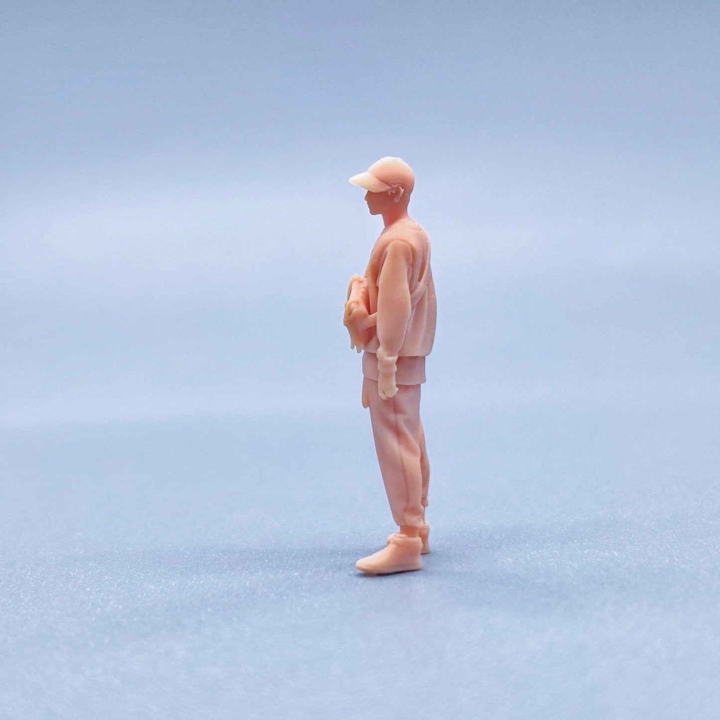1/64 1/43 Figurines Scale Model Resin Shoulder Bag Casual Shopping Man Uncolored Miniatures Diorama Hand-painted V232