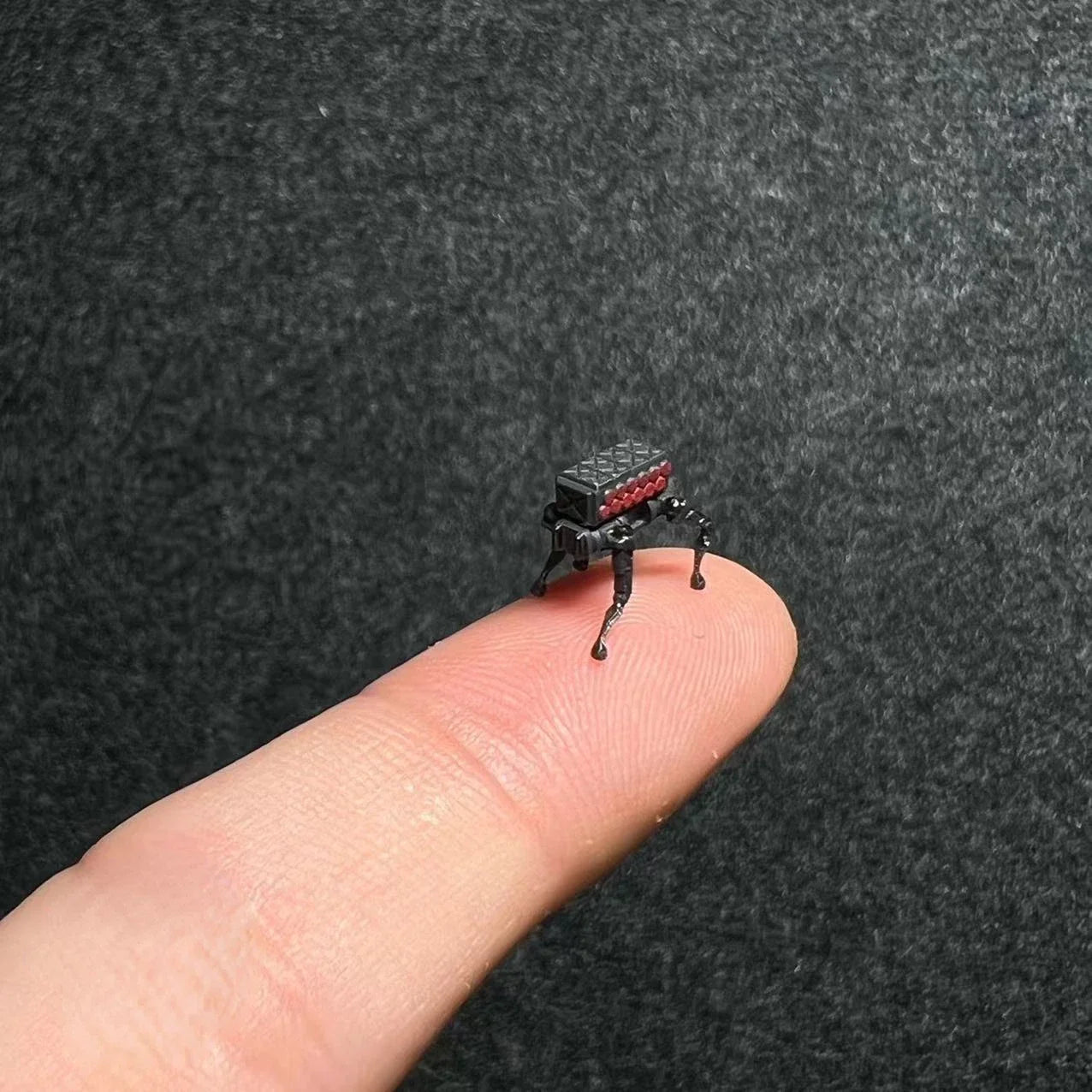 LP.Mini World Diorama 1/64 Scale Figurines Model Robotic Dog Collection Miniature Hand-painted