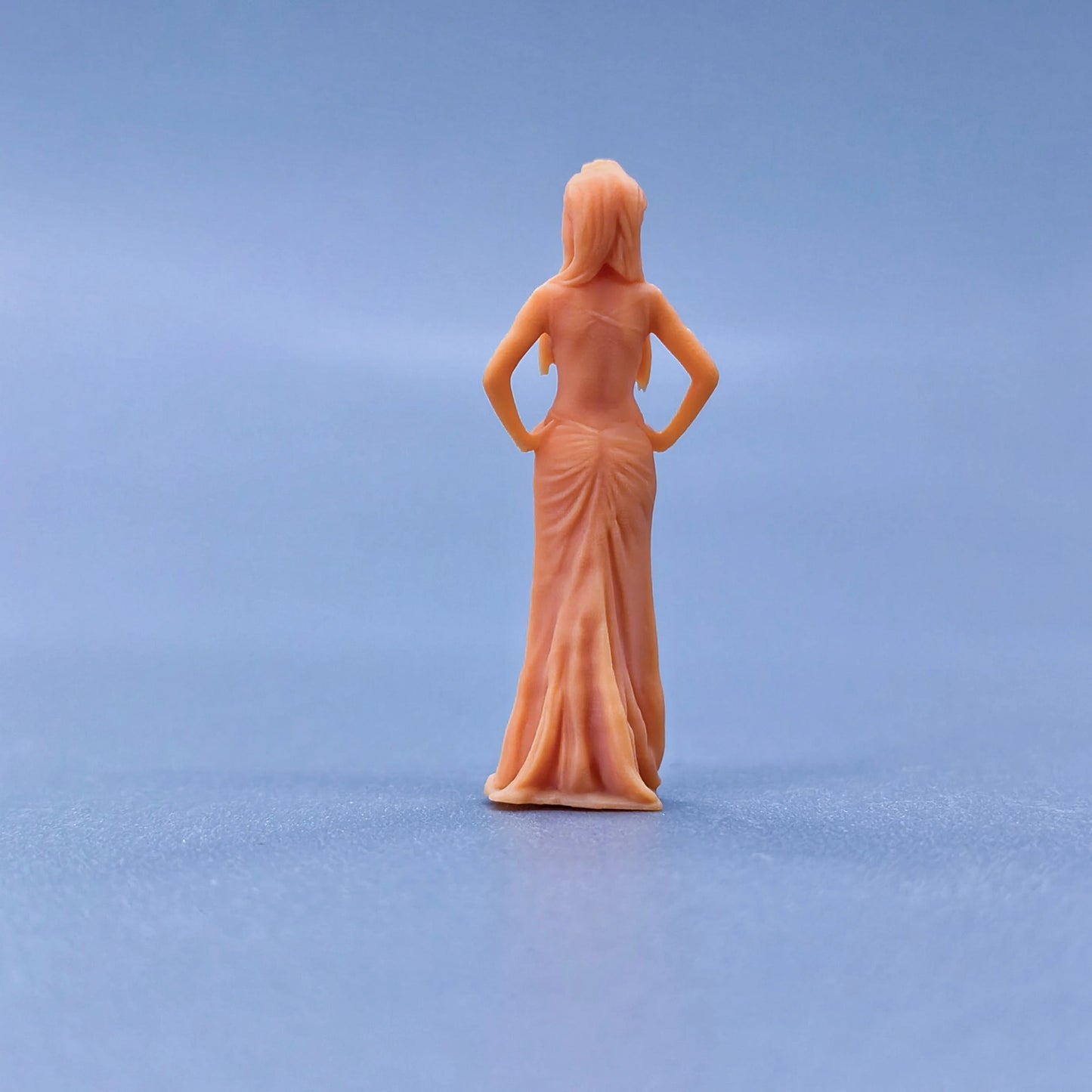 1/64 1/43 Figurines Scale Model Resin Women with Hands Akimbo Uncolored Miniatures Diorama Hand-painted L202