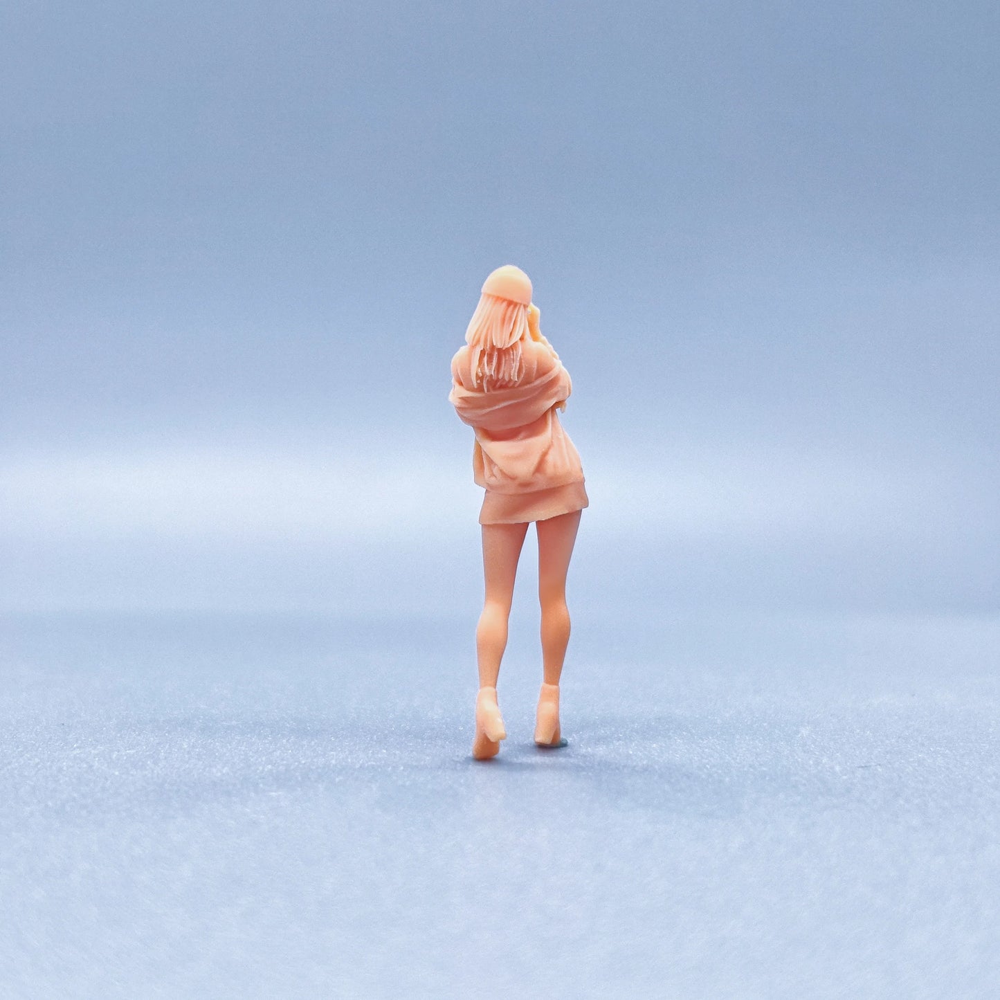 1/64 1/43 Figurines Scale Model Resin Standing Position Skirt Hat Girl Uncolored Miniatures Diorama Hand-painted V724
