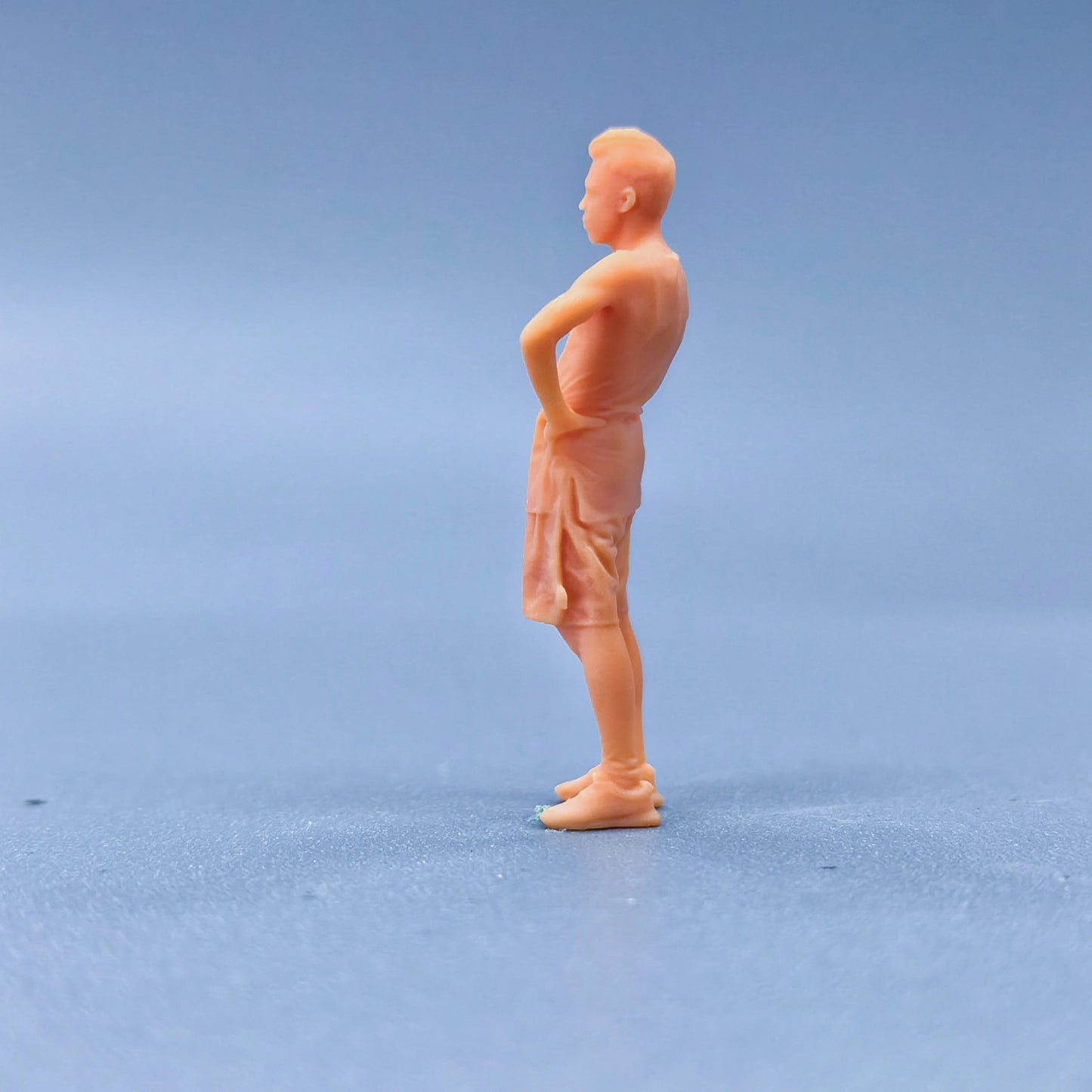 1/64 1/43 Figurines Scale Model Resin Men with Waist Insertion Uncolored Miniatures Diorama Hand-painted L303