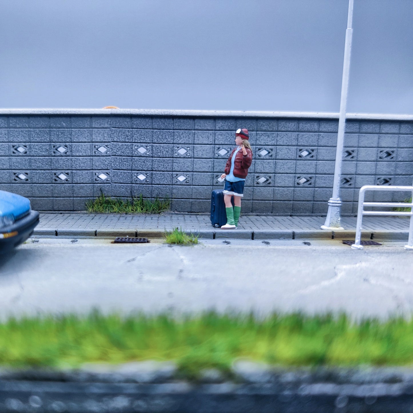 WT Minifactory 1:64 Scale Figures Luggage Girl Duo Model Dioramas Diecast Miniature Collection