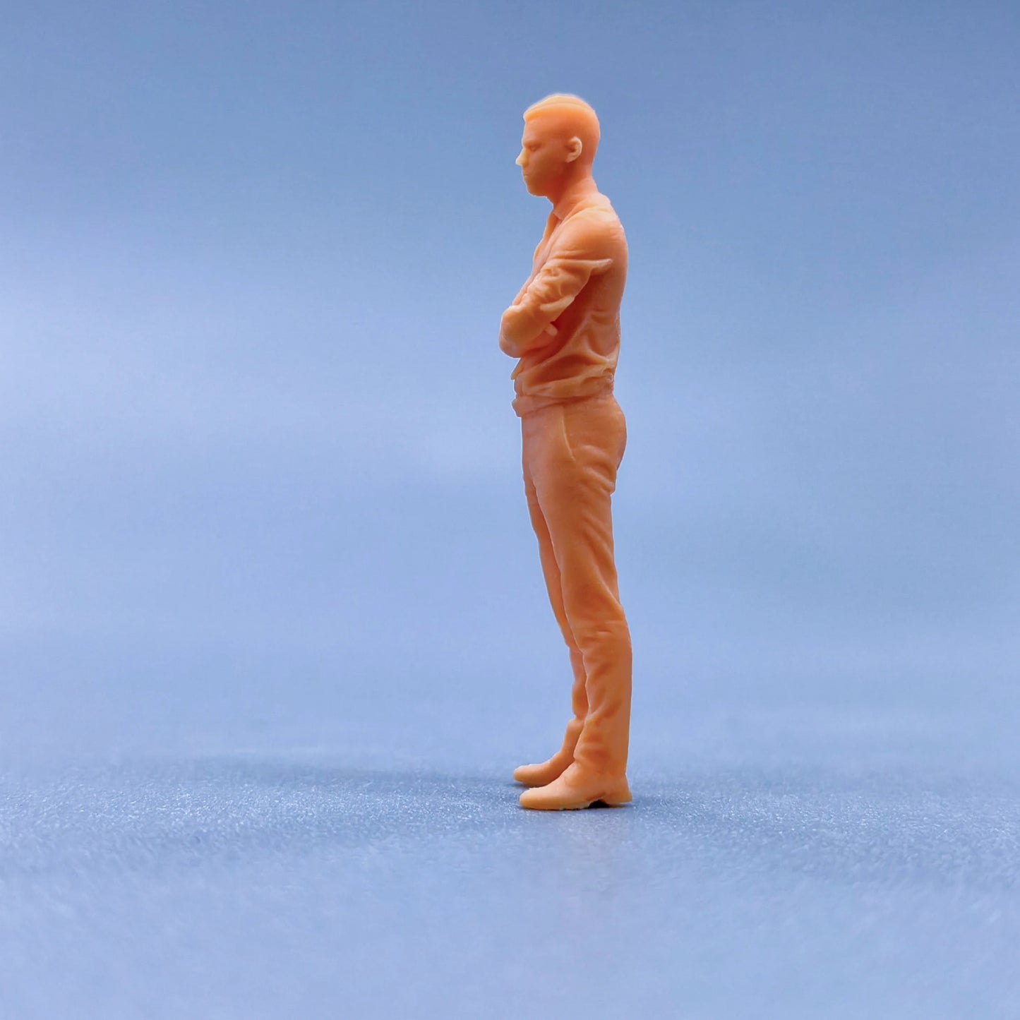 1/64 1/43 Figurines Scale Model Resin Shirt and Tie Men Uncolored Miniatures Diorama Hand-painted L301