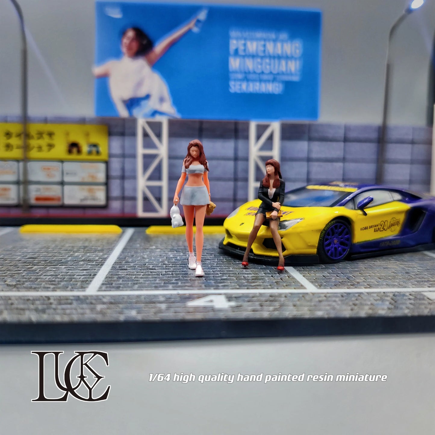 Lucky Studio Diorama 1/64 Scale Figurines Model Car Show Girls Collection Miniature Hand-painted
