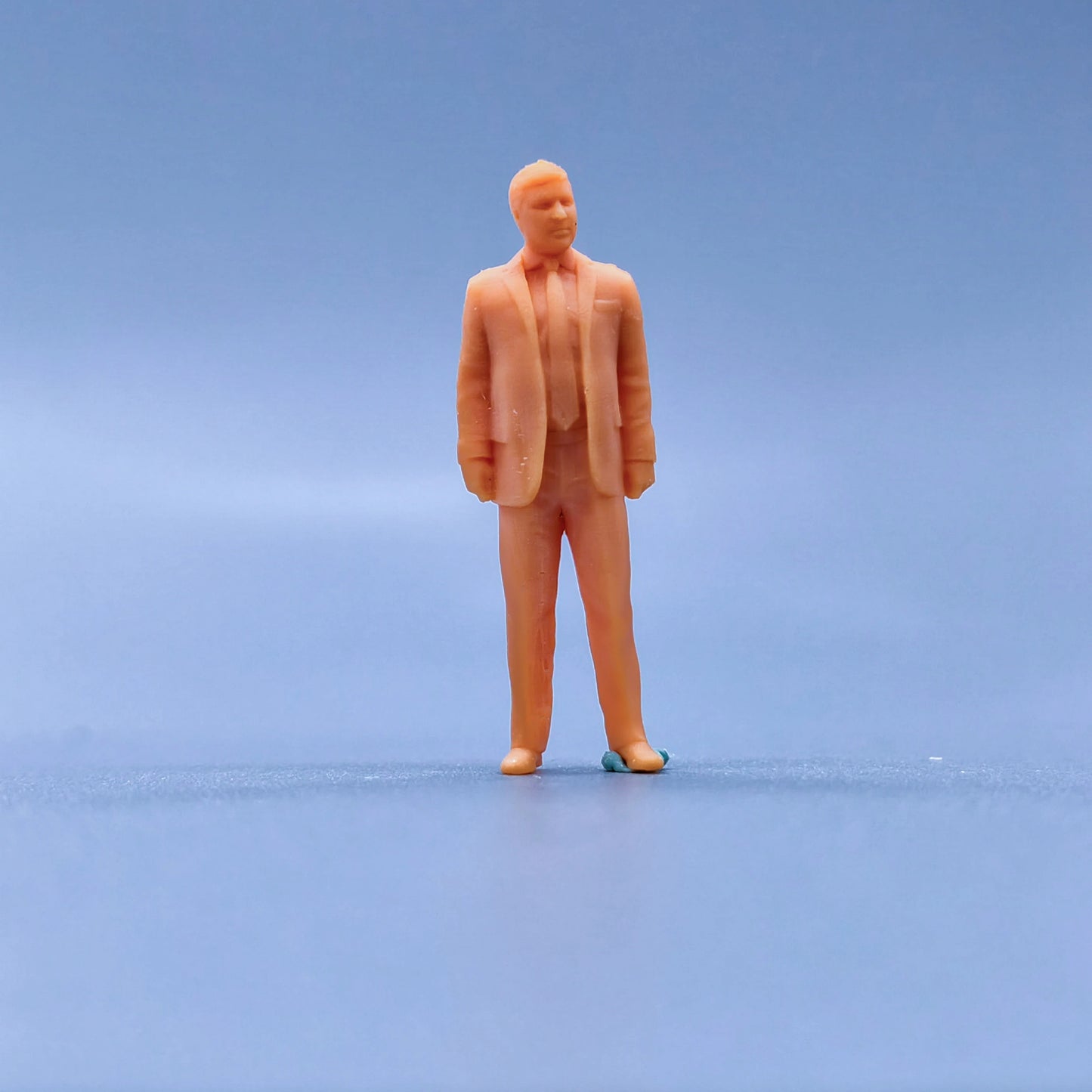 1/64 1/43 Figurines Scale Model Resin Tie and Suit for Men Uncolored Miniatures Diorama Hand-painted L115