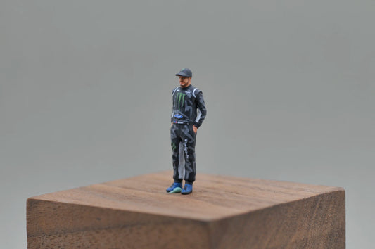 SZ Produced 1/64 diorama doll produced ken block series car model doll ornament