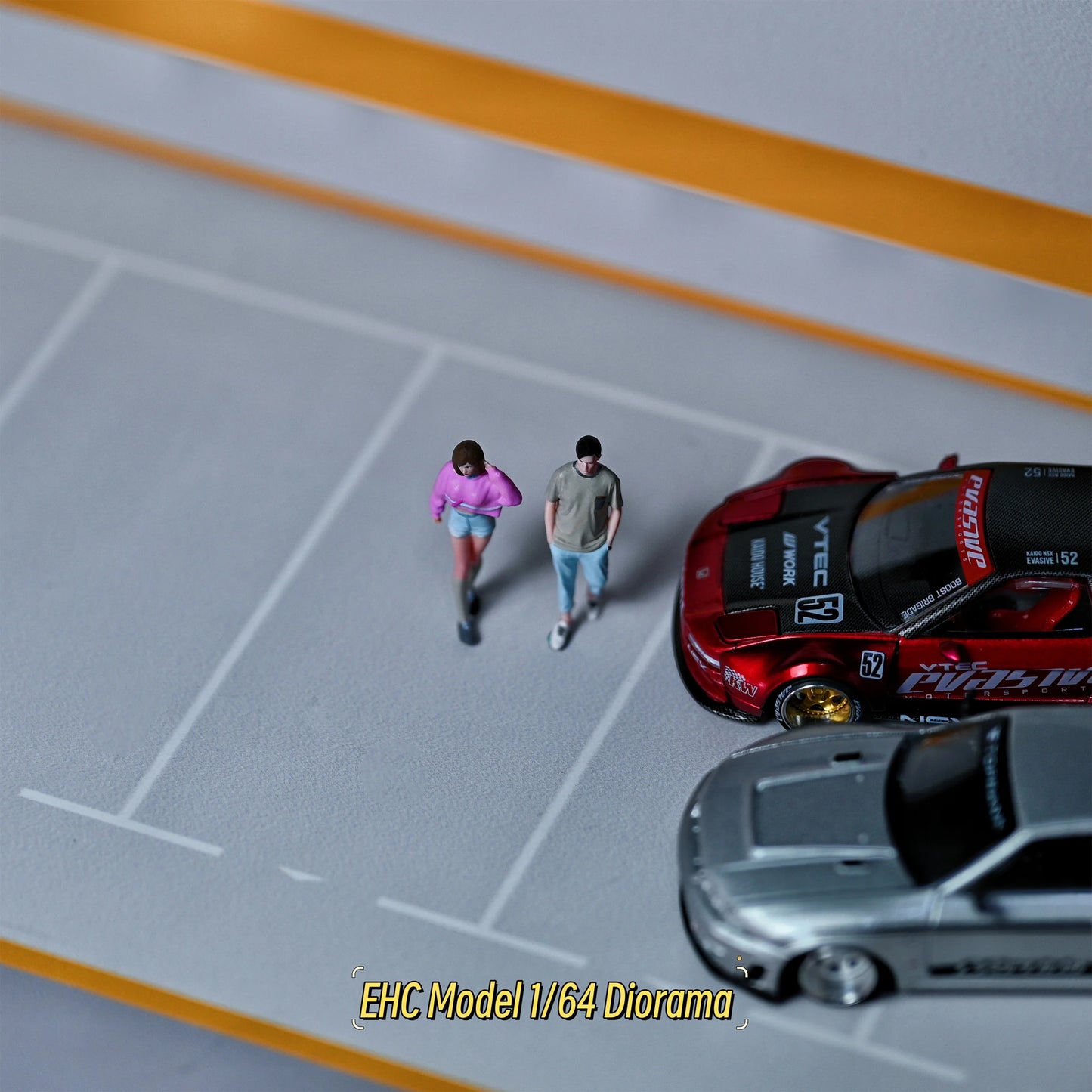 EHC Model Diorama 1/64 Scale Figurines Model Car Shopping Couple Collection Miniature Hand-painted