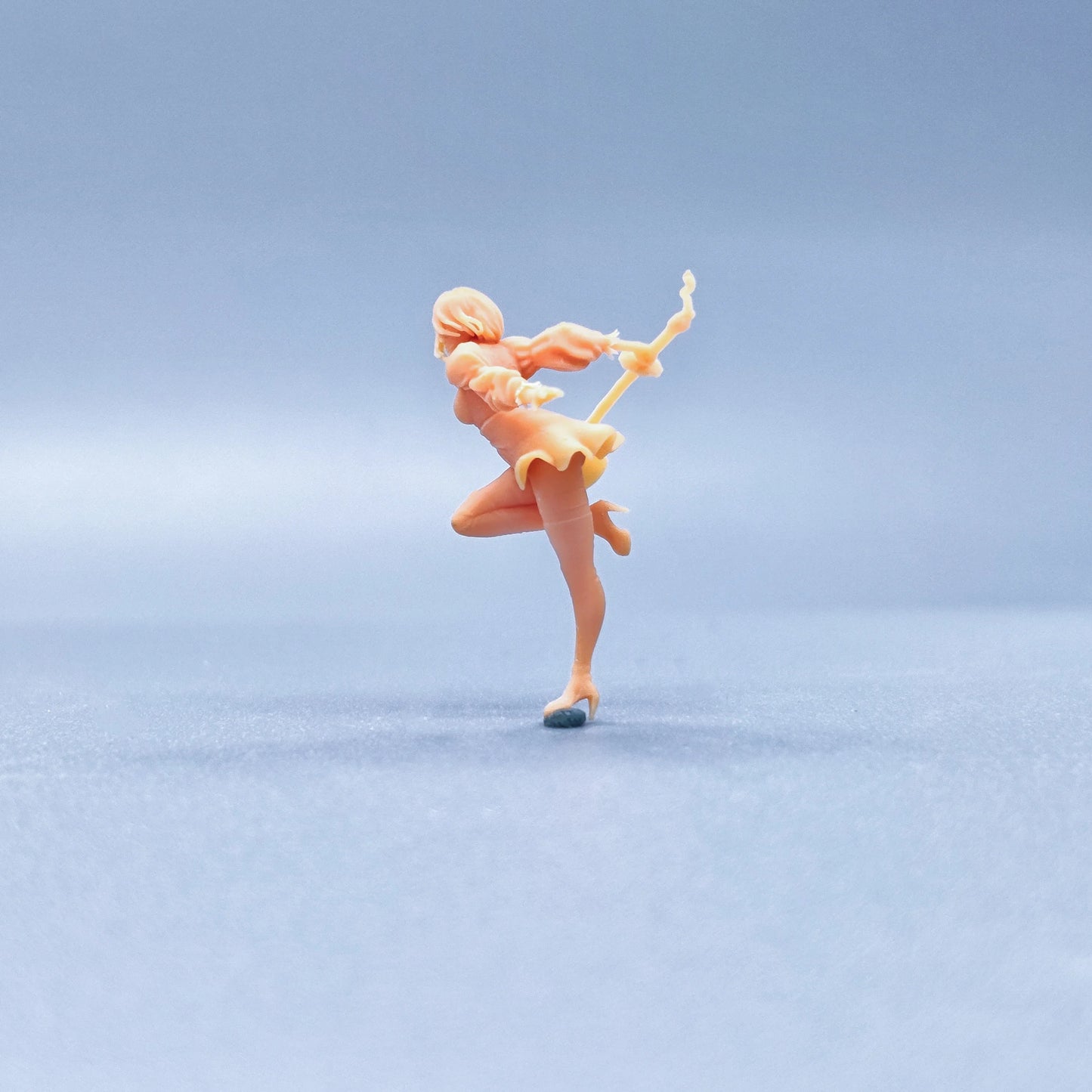 1/64 1/43 Figurines Scale Model Resin Standing Goddess Swords Uncolored Miniatures Diorama Hand-painted V714