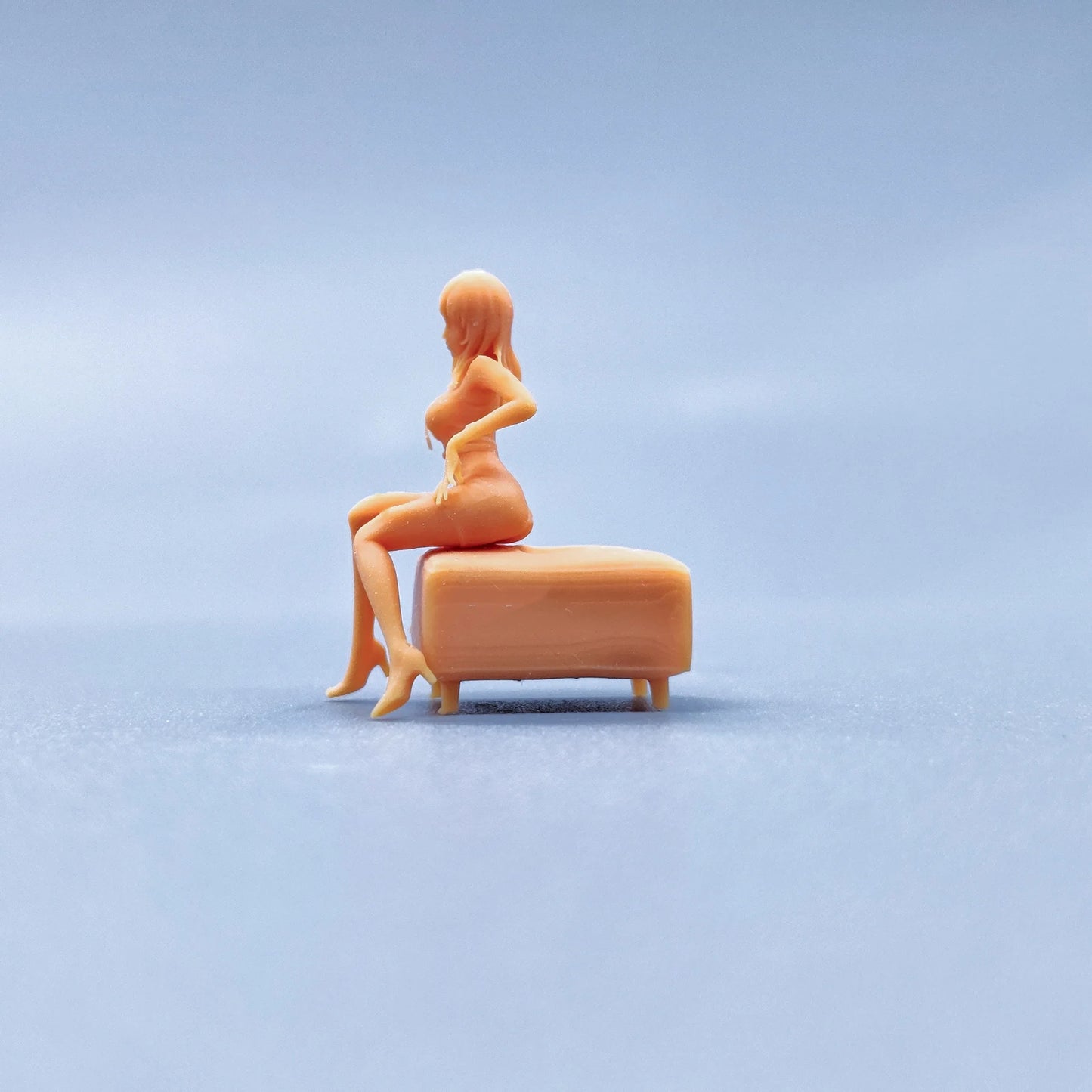 1/64 1/43 Figurines Scale Model Resin Sitting Position Female Small Sofa Uncolored Miniatures Diorama Hand-painted S417 S423