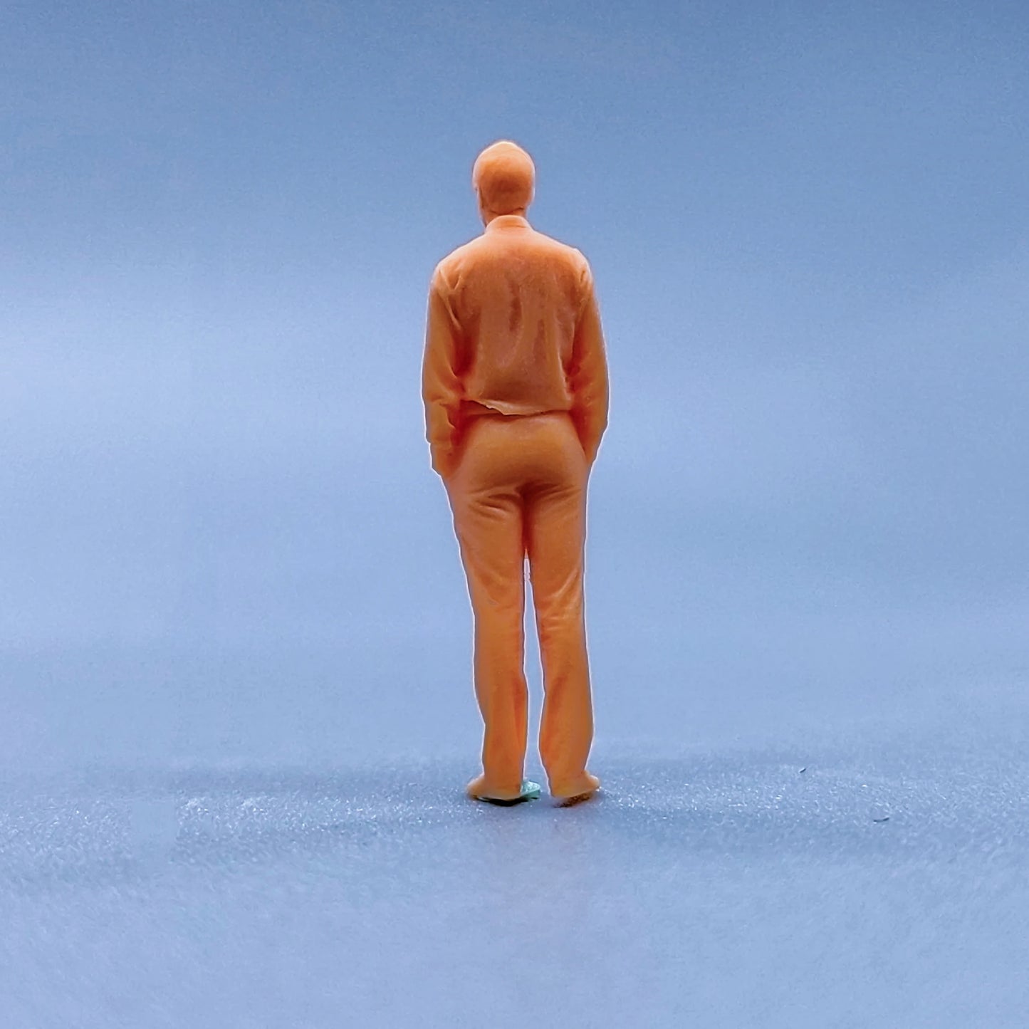 1/64 1/43 Figurines Scale Model Resin A Man with A Tie in His Pocket Uncolored Miniatures Diorama Hand-painted L231