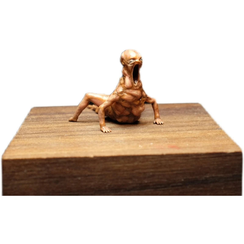 SZ Produced Diorama 1/64 Scale Figurines Model Giant Baby Monster Movie Characters Collection Miniature Hand-painted