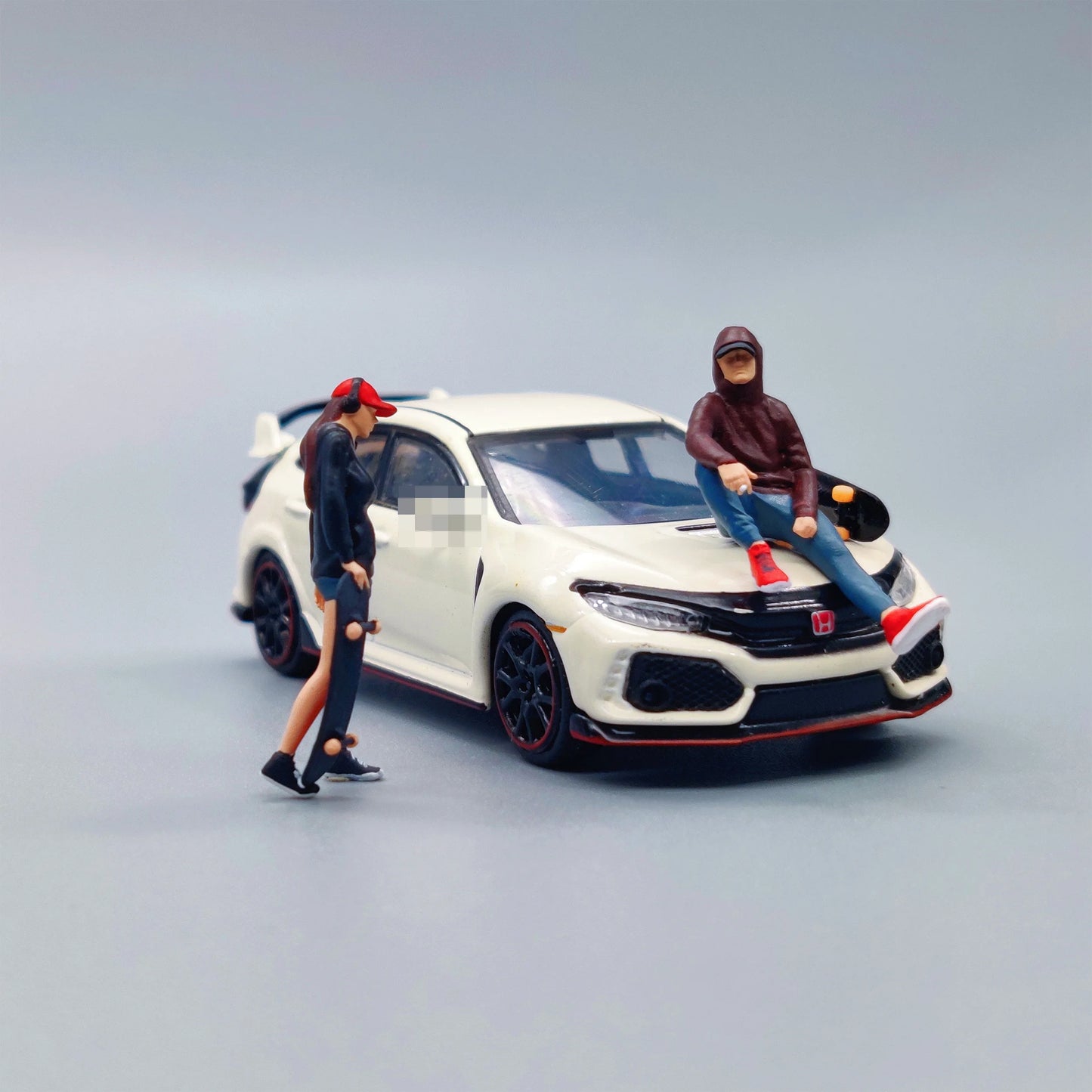 GX-DIORAMA 1/64 Scale Mini Figures Diorama Skateboarding Men and Women Collection Miniatures