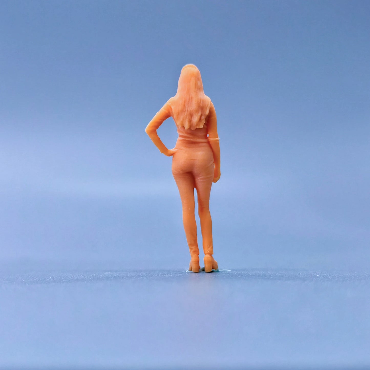 1/64 1/43 Figurines Scale Model Resin Standing Girl Uncolored Miniatures Diorama Hand-painted L116