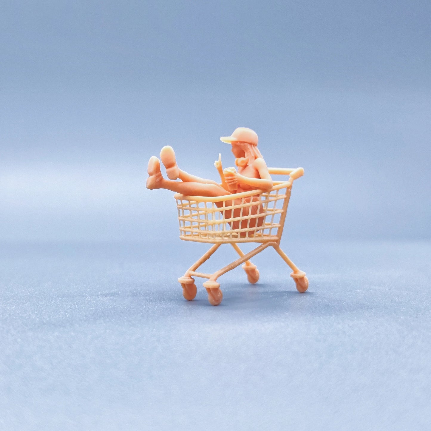 1/64 1/43 Figurines Scale Model Resin Shopping Cart Playful Yeah Girl Uncolored Miniatures Diorama Hand-painted V718