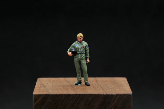 SZ Produced 1/64 diorama doll minifigure produced by Tom Cruise racing driver series model doll ornament