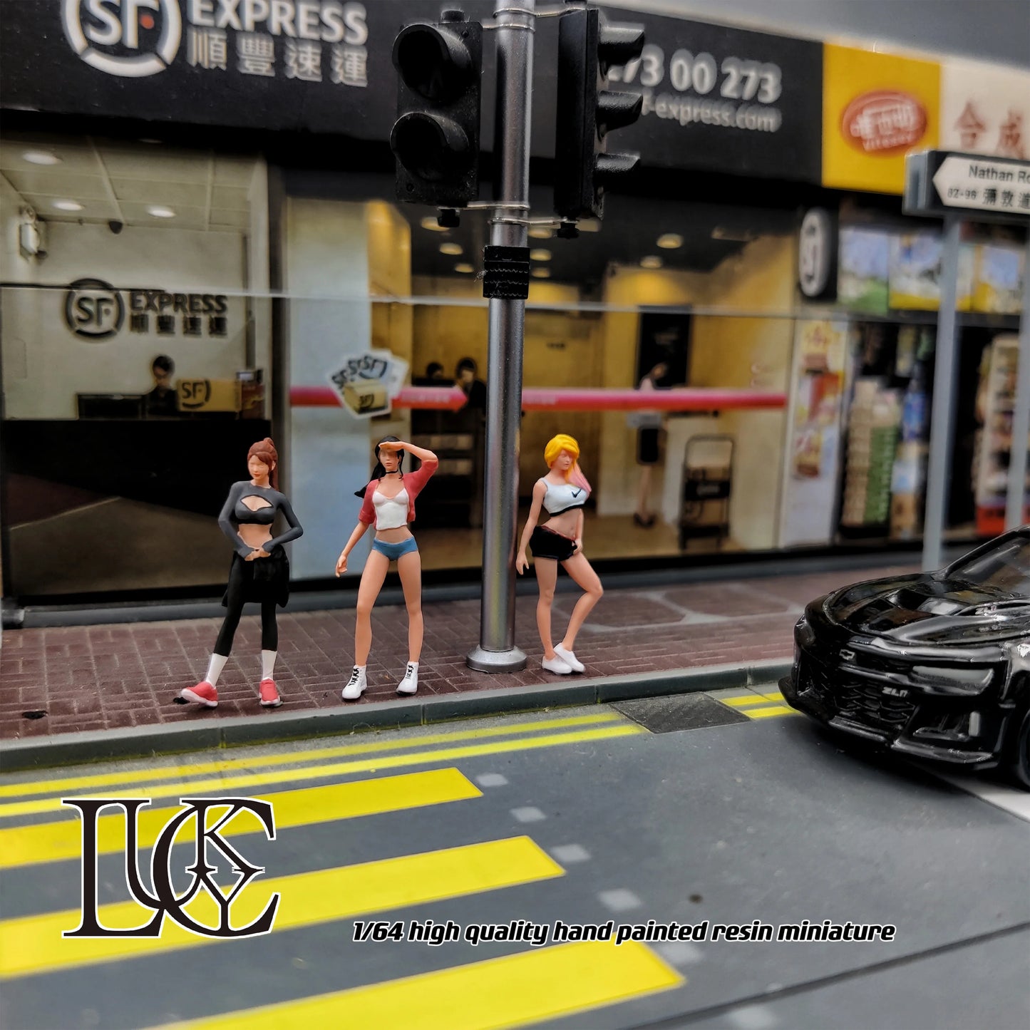 Lucky Studio Diorama 1/64 Scale Figurines Model A Trio of Waiting Girls Collection Miniature Hand-painted