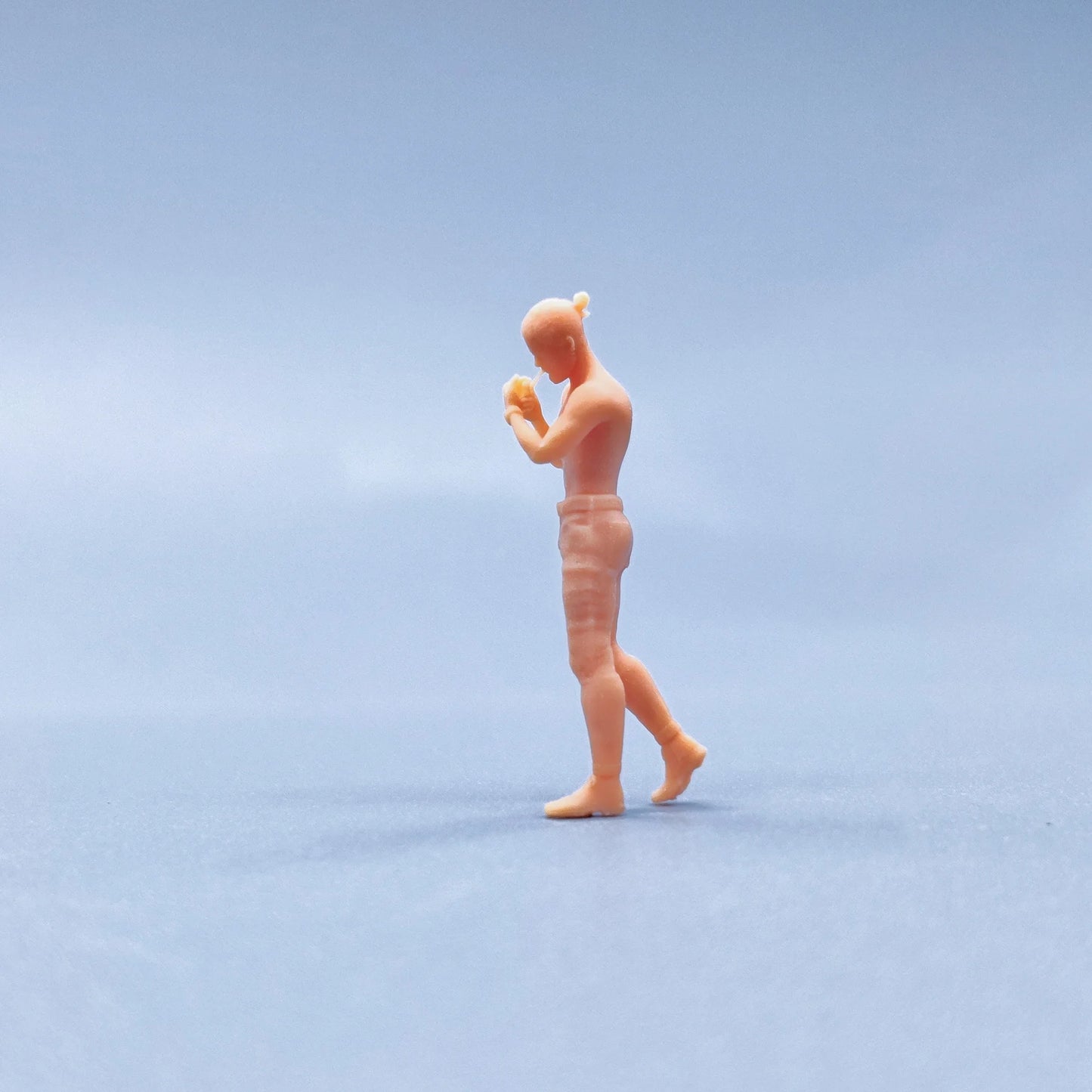 1/64 1/43 Figurines Scale Model Resin Bowing His Lighting A Cigarette Hu Ziman Uncolored Miniatures Diorama Hand-painted V121
