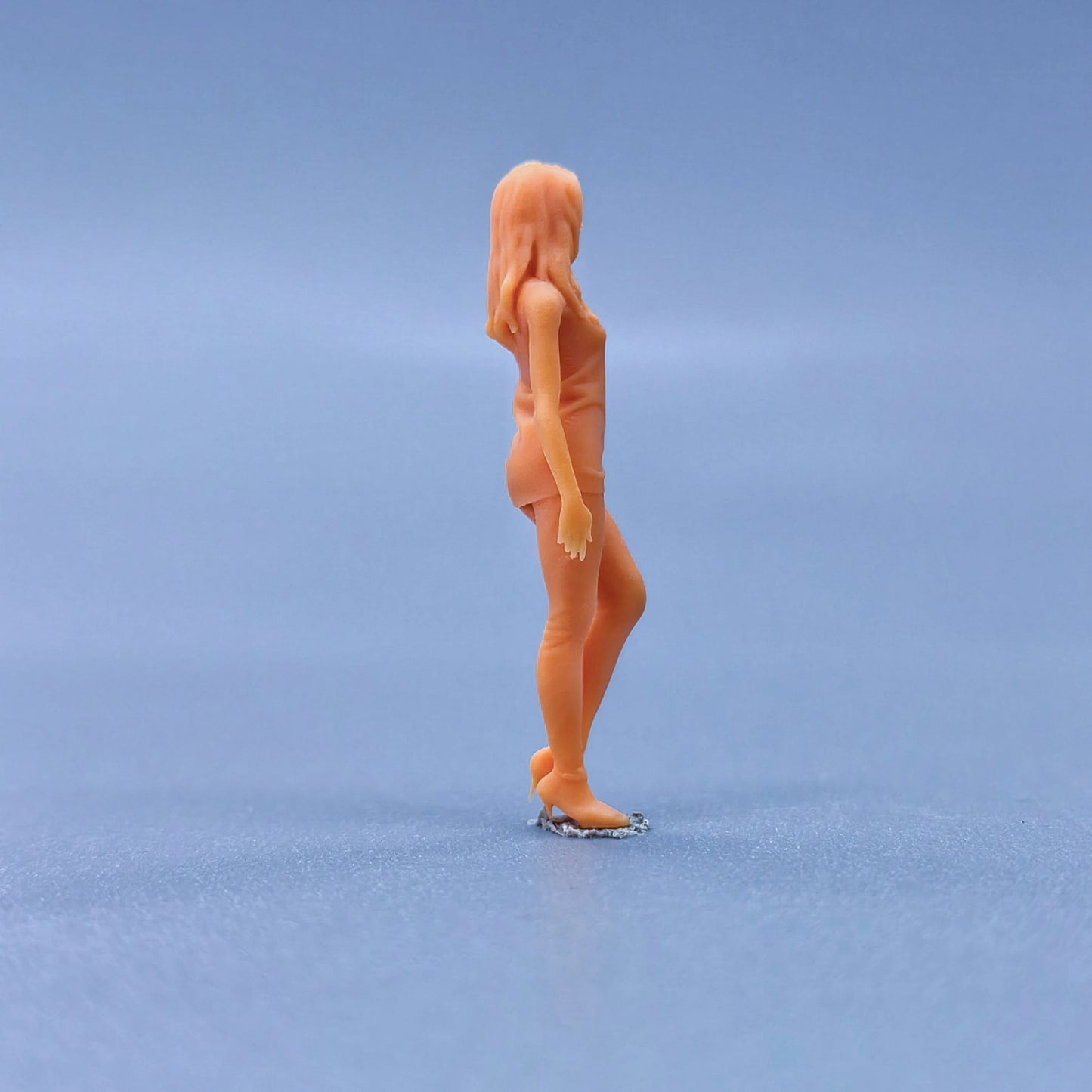 1/64 1/43 Figurines Scale Model Resin Female Standing In High Heels Uncolored Miniatures Diorama Hand-painted L136