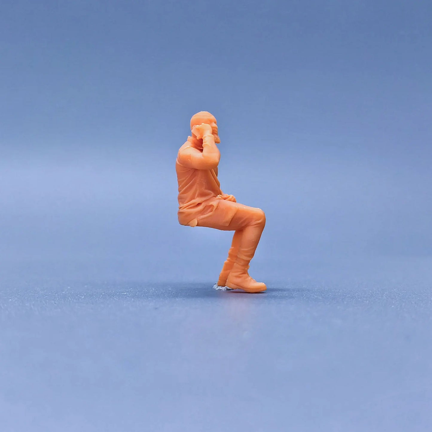 1/64 1/43 Scale Model Resin A Mustache on The PhoneUncolored Miniature Diorama Hand-painted S605