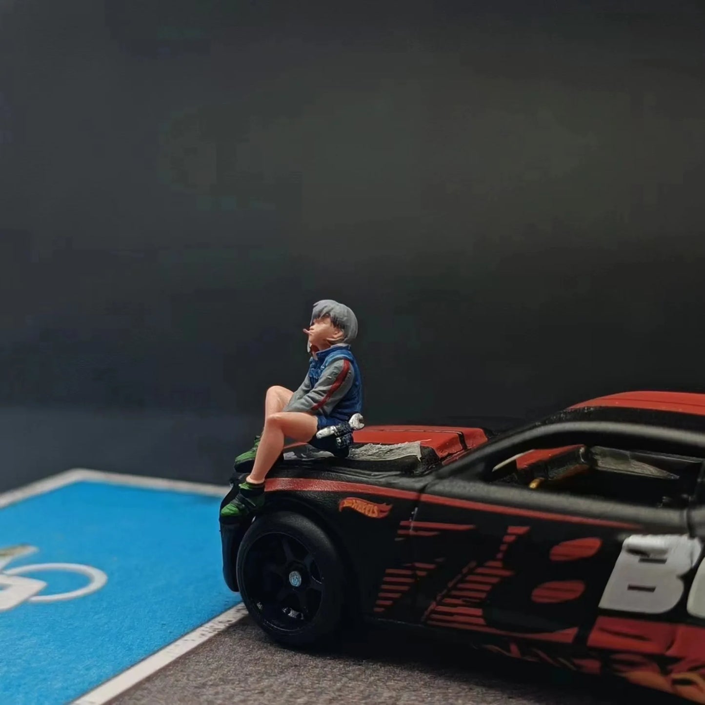 WT Minifactory Diorama 1/64 Three Maintenance Girls Characters Series Pre Order Does Not Include Cars