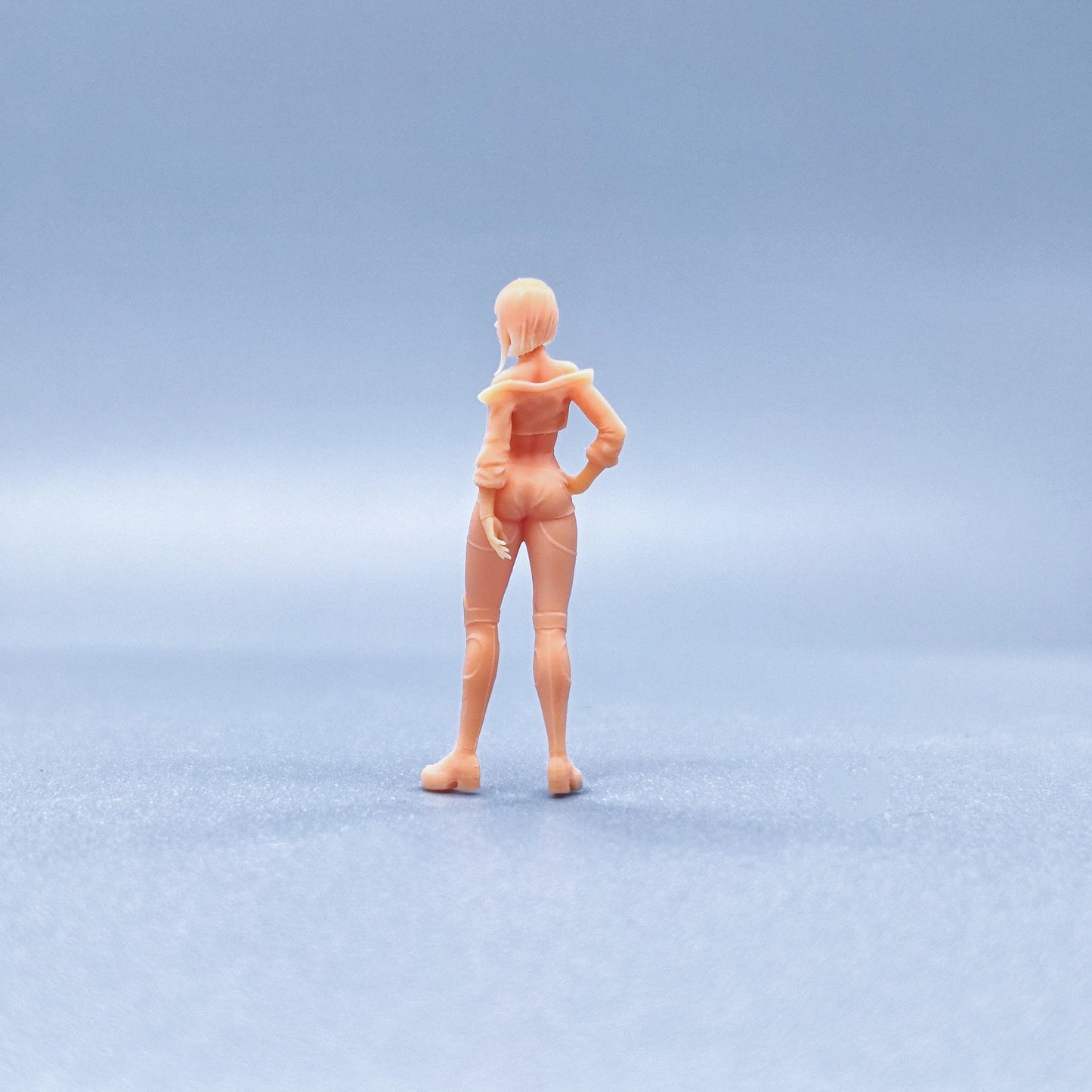 1/64 1/43 Figurines Scale Model Resin Standing Lucy Uncolored Miniatures Diorama Hand-painted V722