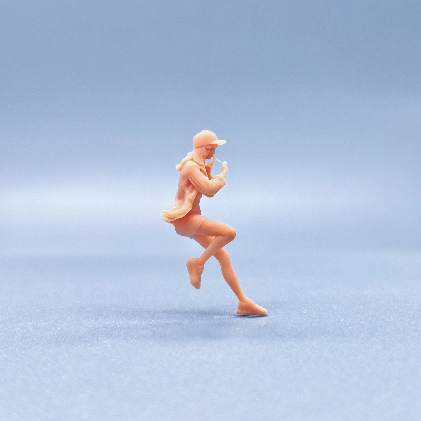 1/64 1/43 Figurines Scale Model Resin Skirt Smoking Girl By Posture Uncolored Miniatures Diorama Hand-painted V720
