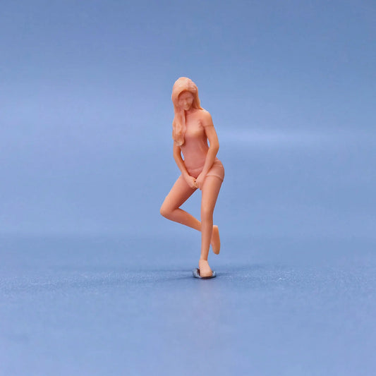 1/64 1/43 Figurines Scale Model Resin Smiling Woman By Posture Uncolored Miniatures Diorama Hand-painted S338