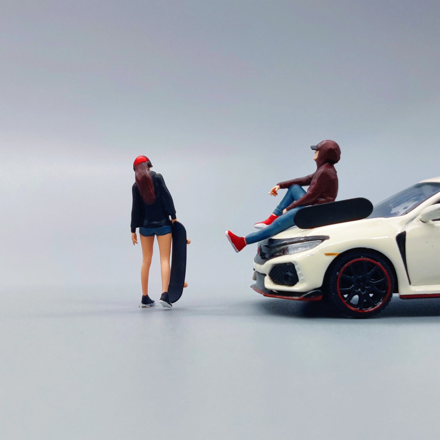 GX-DIORAMA 1/64 Scale Mini Figures Diorama Skateboarding Men and Women Collection Miniatures