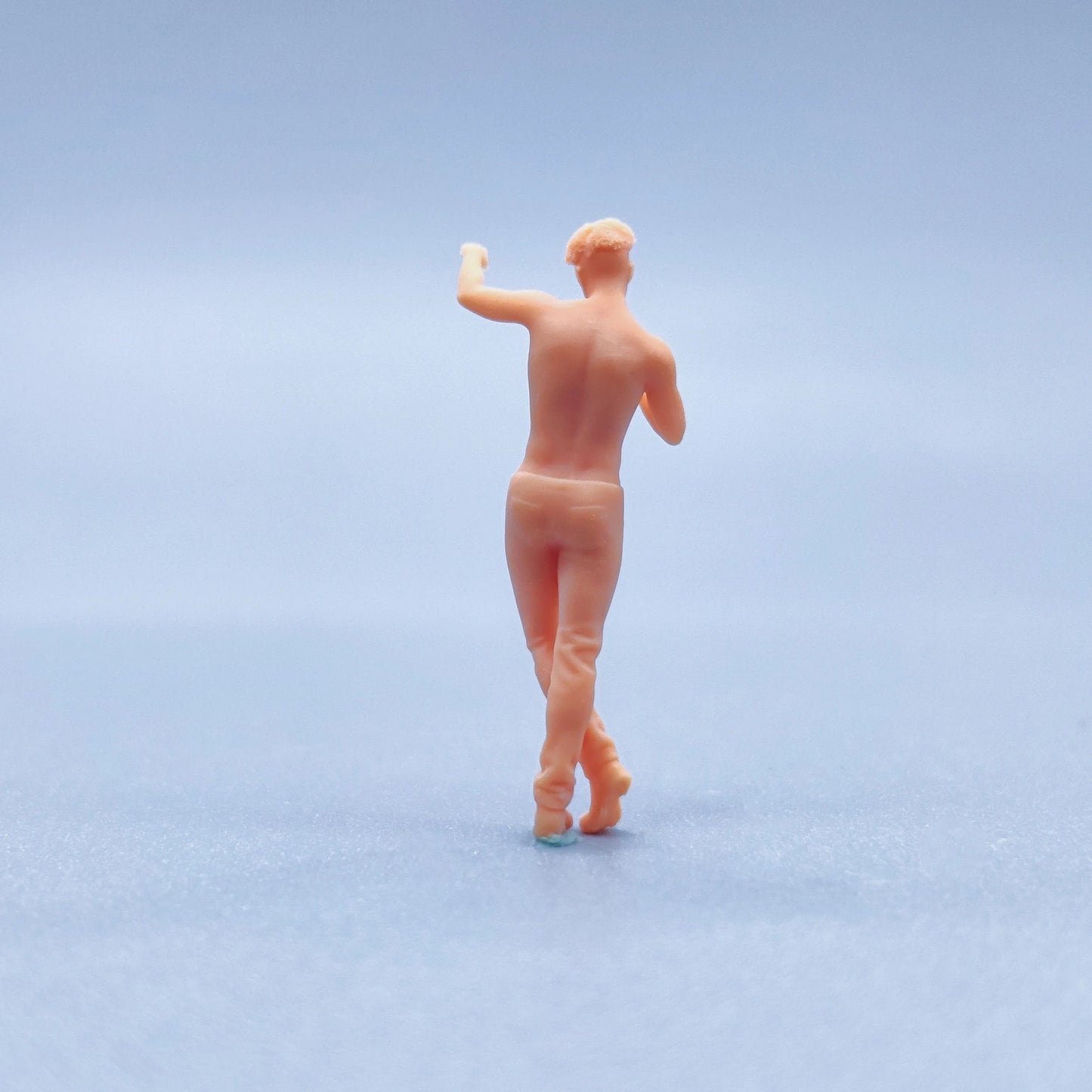 1/64 1/43 Figurines Scale Model Resin Smoking Naked Man Uncolored Miniatures Diorama Hand-painted V425