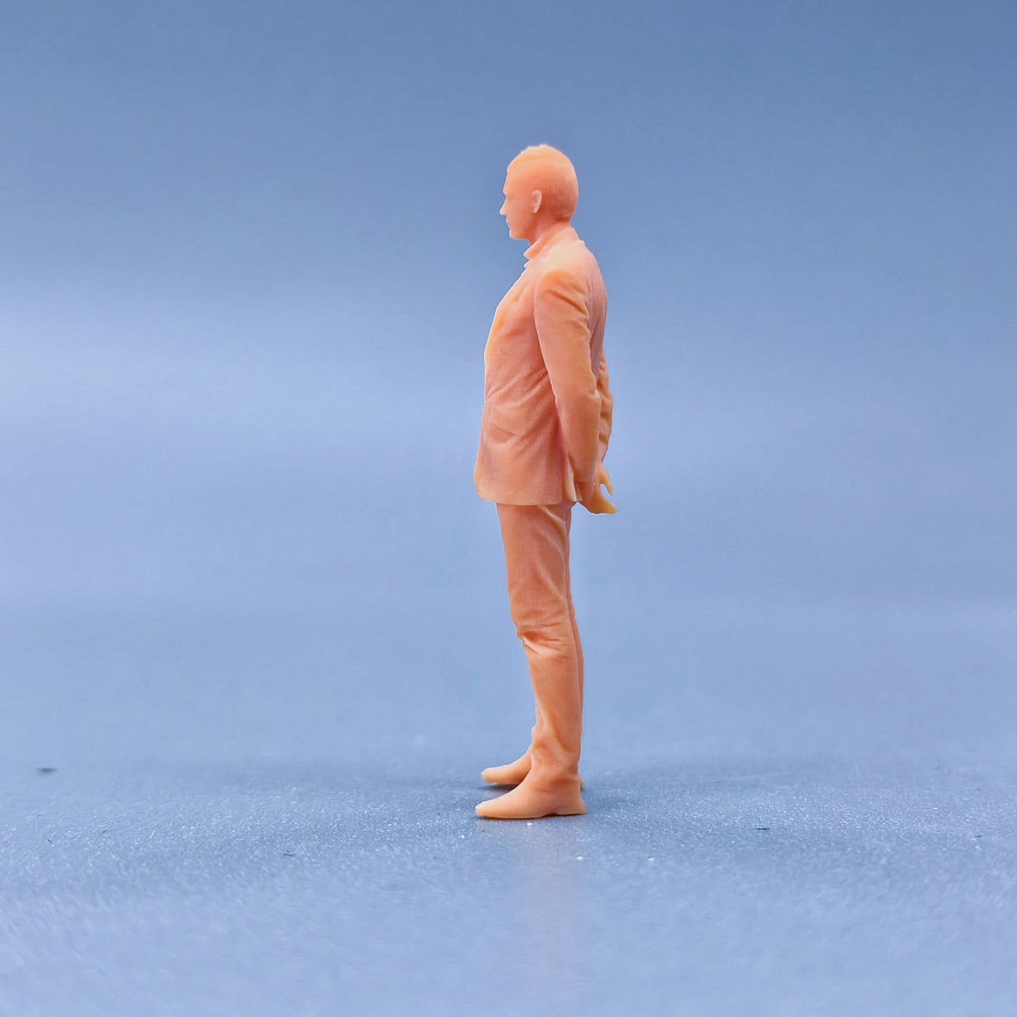 1/64 1/43 Figurines Scale Model Resin Middle Aged Man Uncolored Miniatures Diorama Hand-painted L313