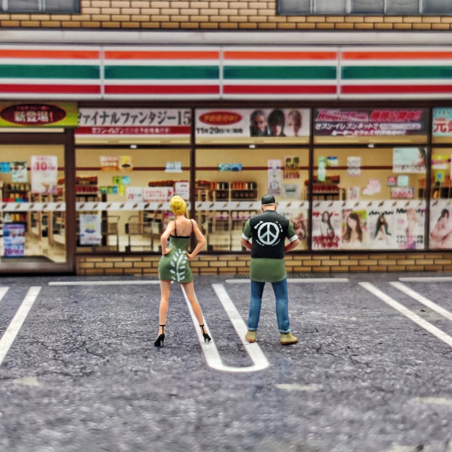 EHC Model 1/64 Bearded Male Female Model can be matched with miniature scene model