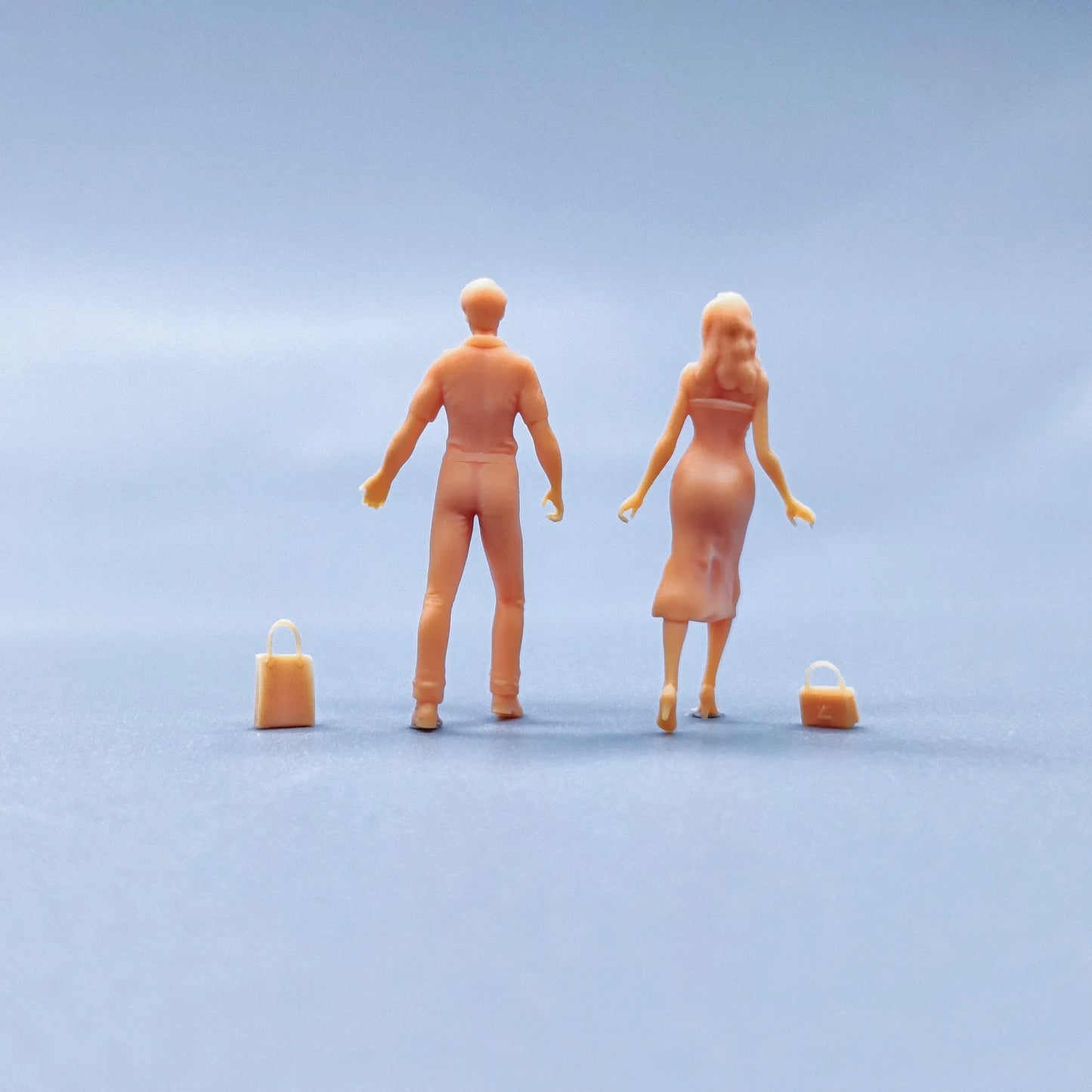 1/64 1/43 Figurines Scale Model Resin Shopping Couple Holding Hands Uncolored Miniatures Diorama Hand-painted V117 V223