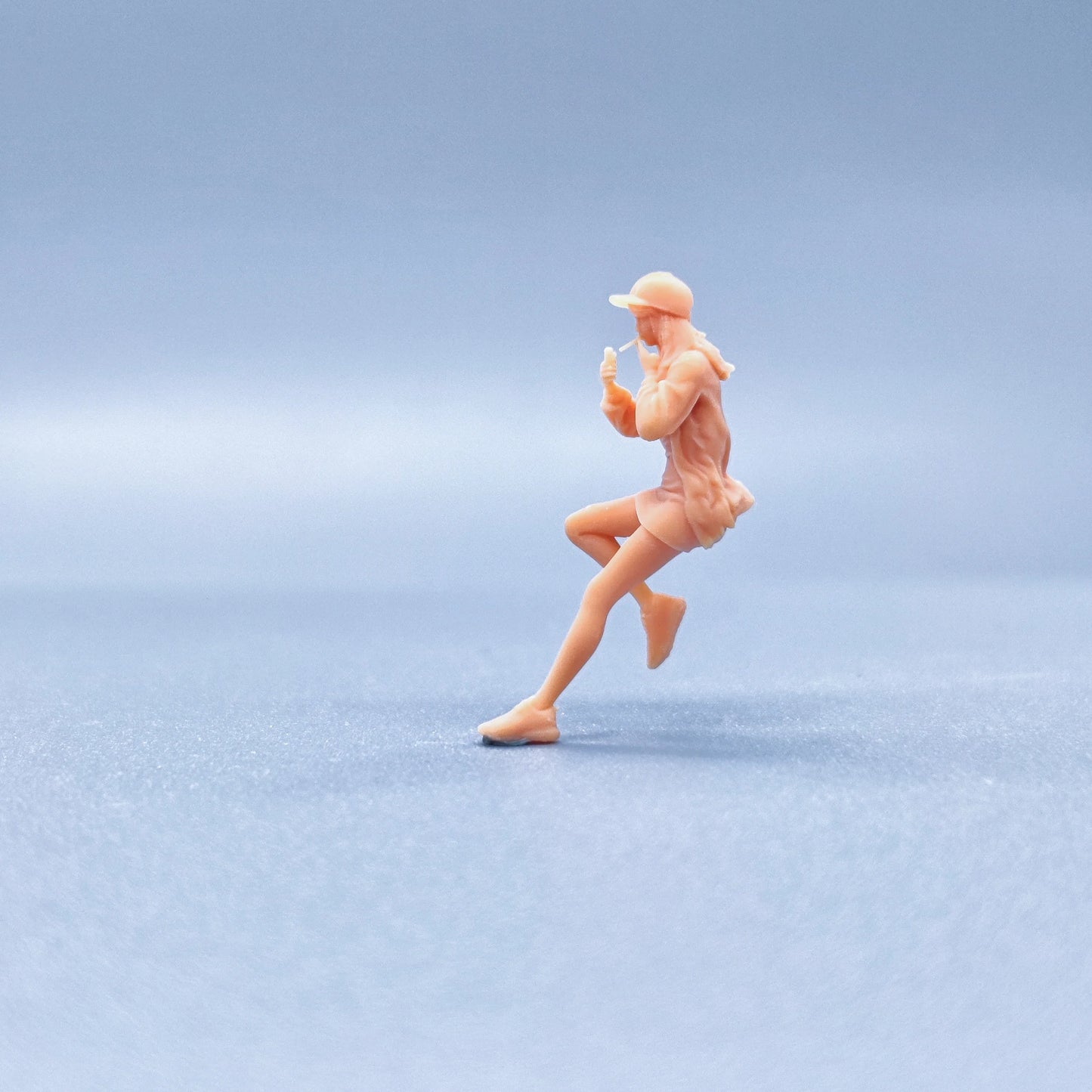 1/64 1/43 Figurines Scale Model Resin Skirt Smoking Girl By Posture Uncolored Miniatures Diorama Hand-painted V720