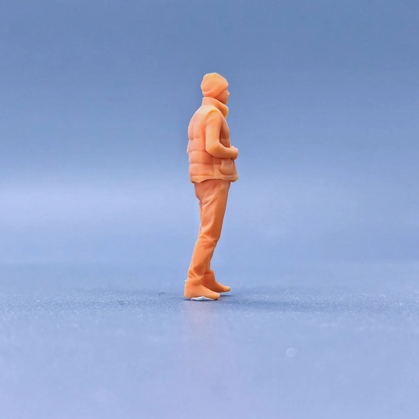 1/64 1/43 Scale Model ResinA Young Man with A Knitted Hat and VestUncolored Miniature Diorama Hand-painted S505