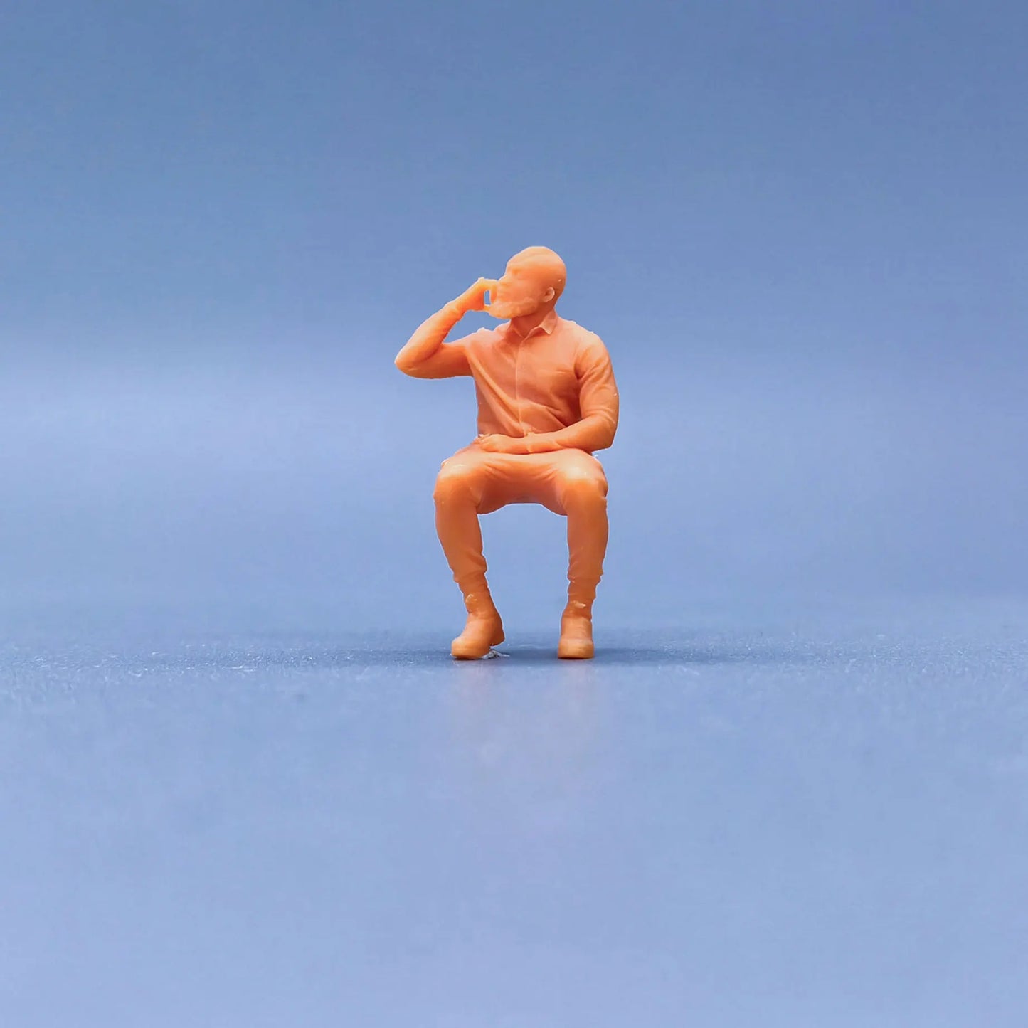 1/64 1/43 Scale Model Resin A Mustache on The PhoneUncolored Miniature Diorama Hand-painted S605