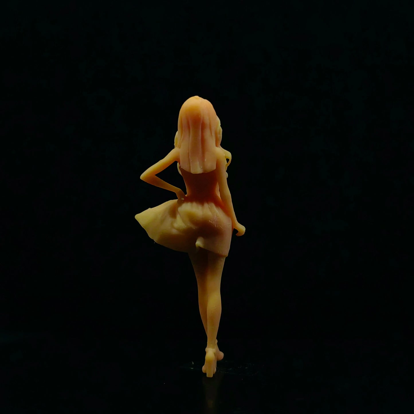 1/64 1/43 Scale Model Resin Fragrant Weaving GirlUncolored Miniature Diorama Hand-painted T413