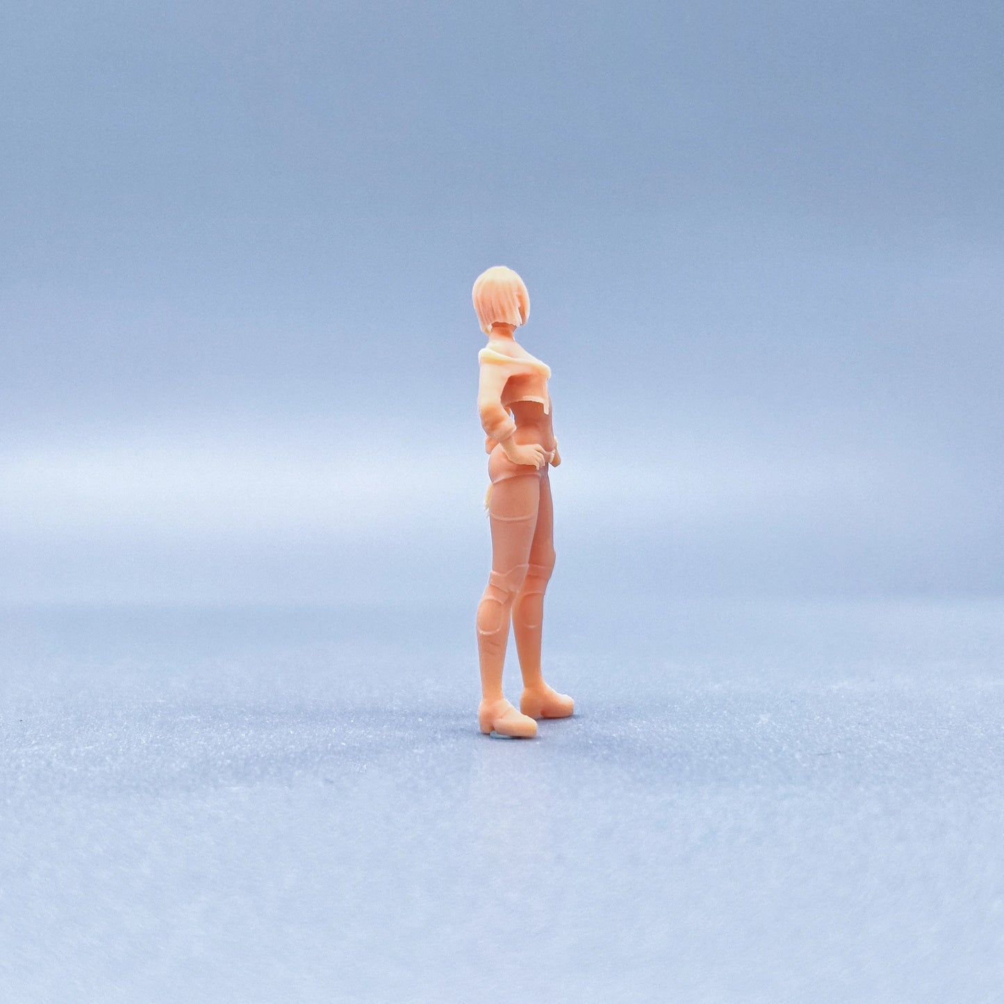 1/64 1/43 Figurines Scale Model Resin Standing Lucy Uncolored Miniatures Diorama Hand-painted V722