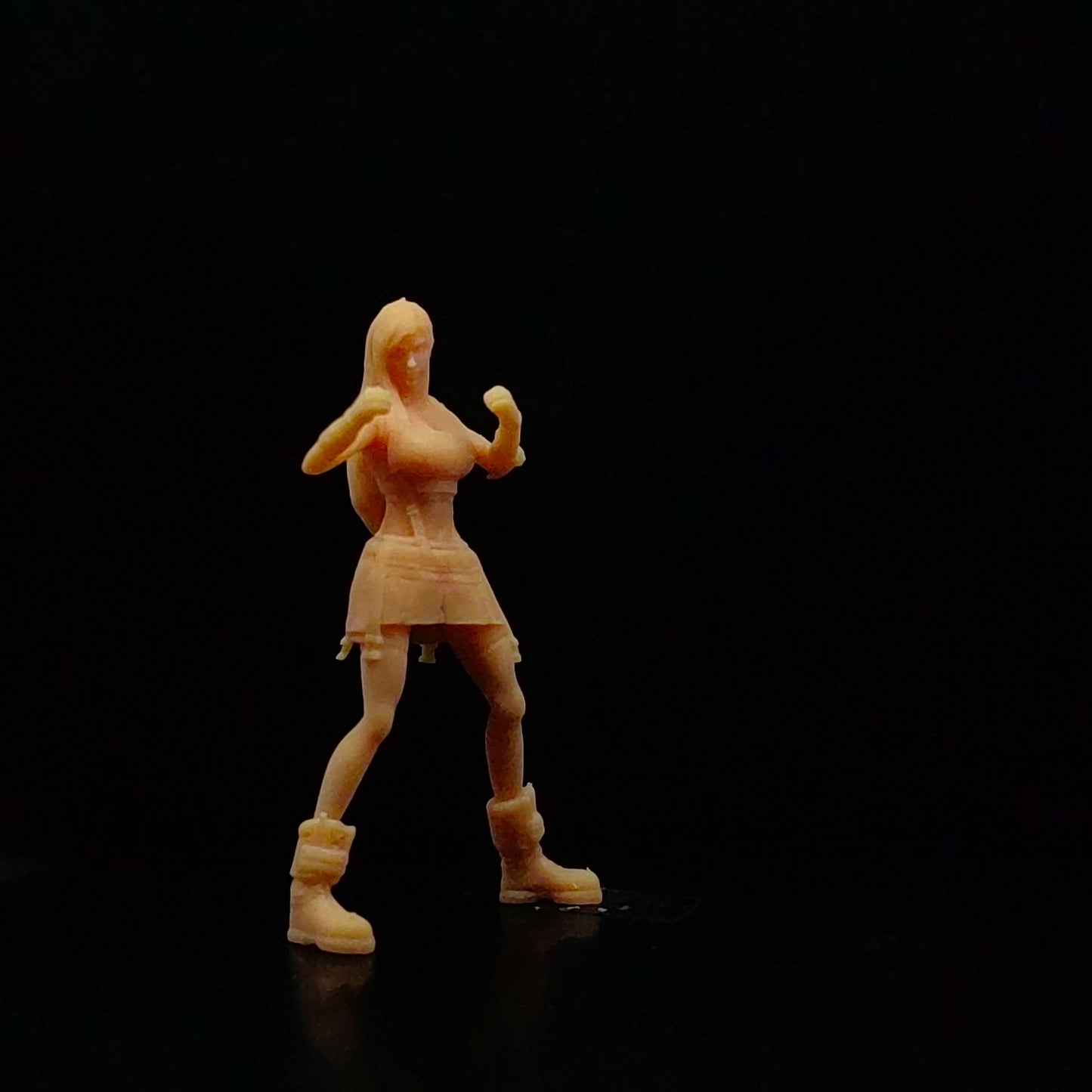 1/64 1/43 Scale Model Resin Tifa Is Ready To Fight Uncolored Miniature Diorama Hand-painted T328
