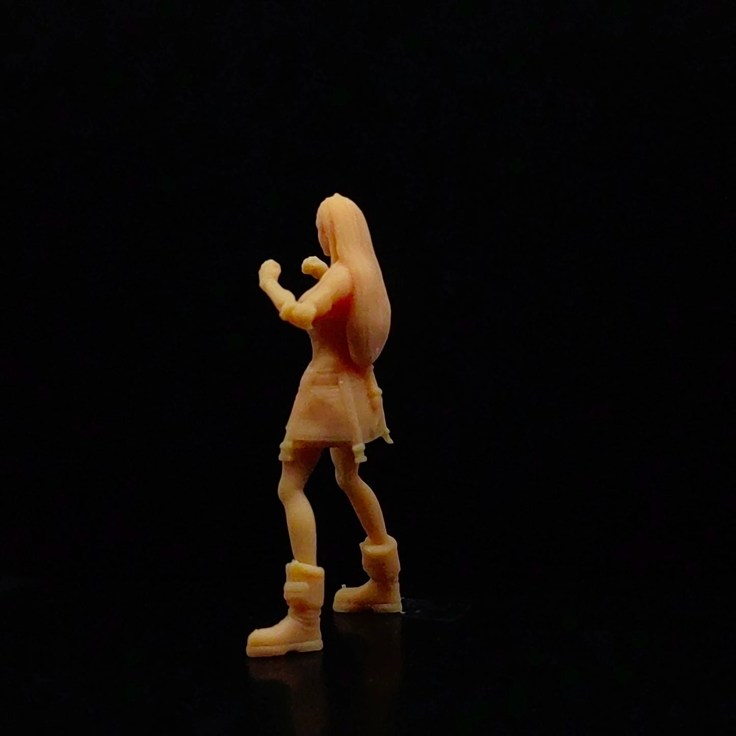 1/64 1/43 Scale Model Resin Tifa Is Ready To Fight Uncolored Miniature Diorama Hand-painted T328