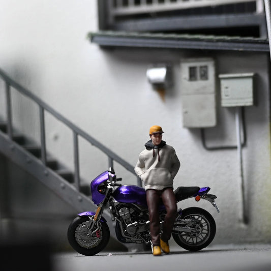 EHC Model Diorama 1/64 Pose Man and Motorcycle Kawasaki Z900rs Characters Series