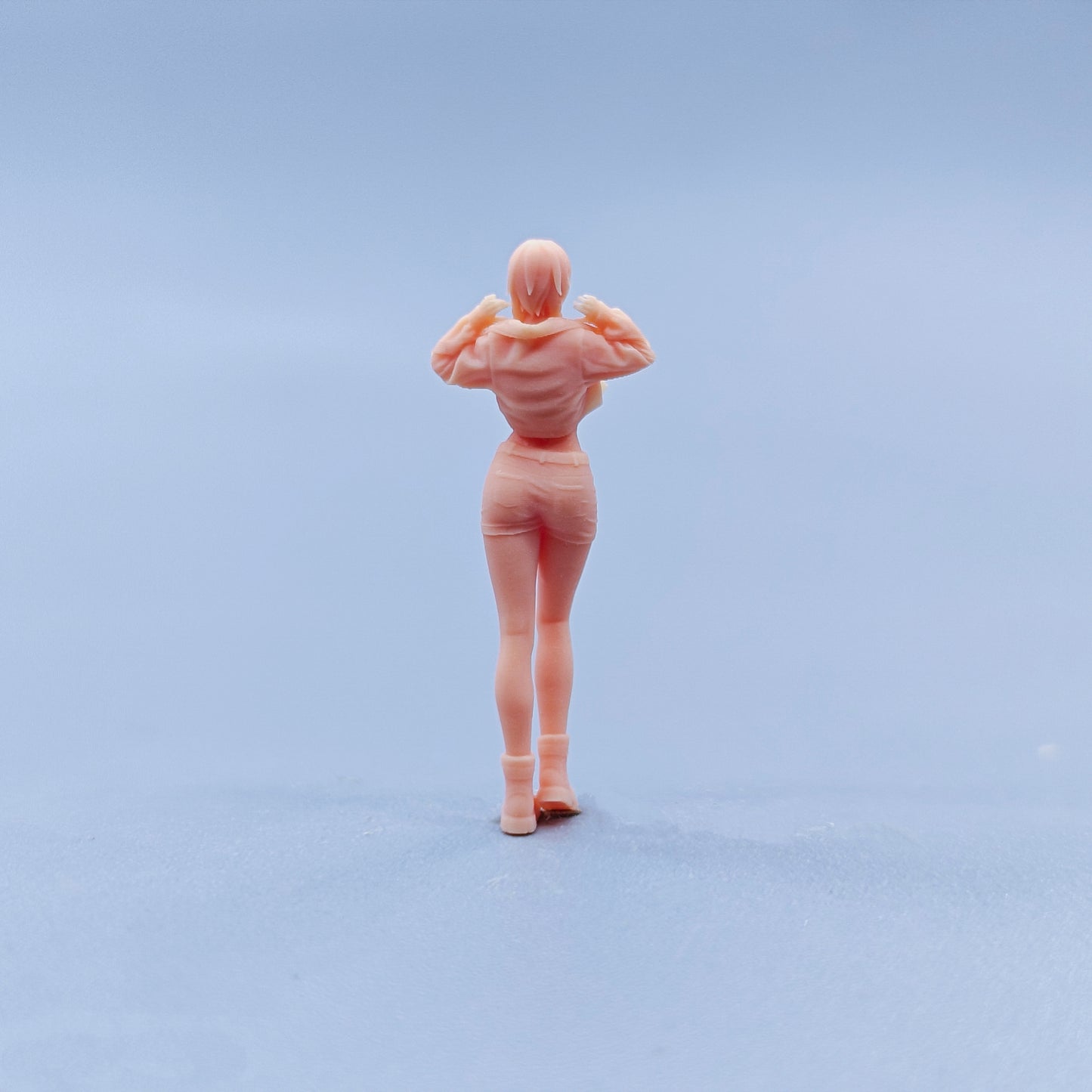 1/64 1/43 Figurines Scale Model Resin Fashionable and Cool Girl Uncolored Miniatures Diorama Hand-painted D609