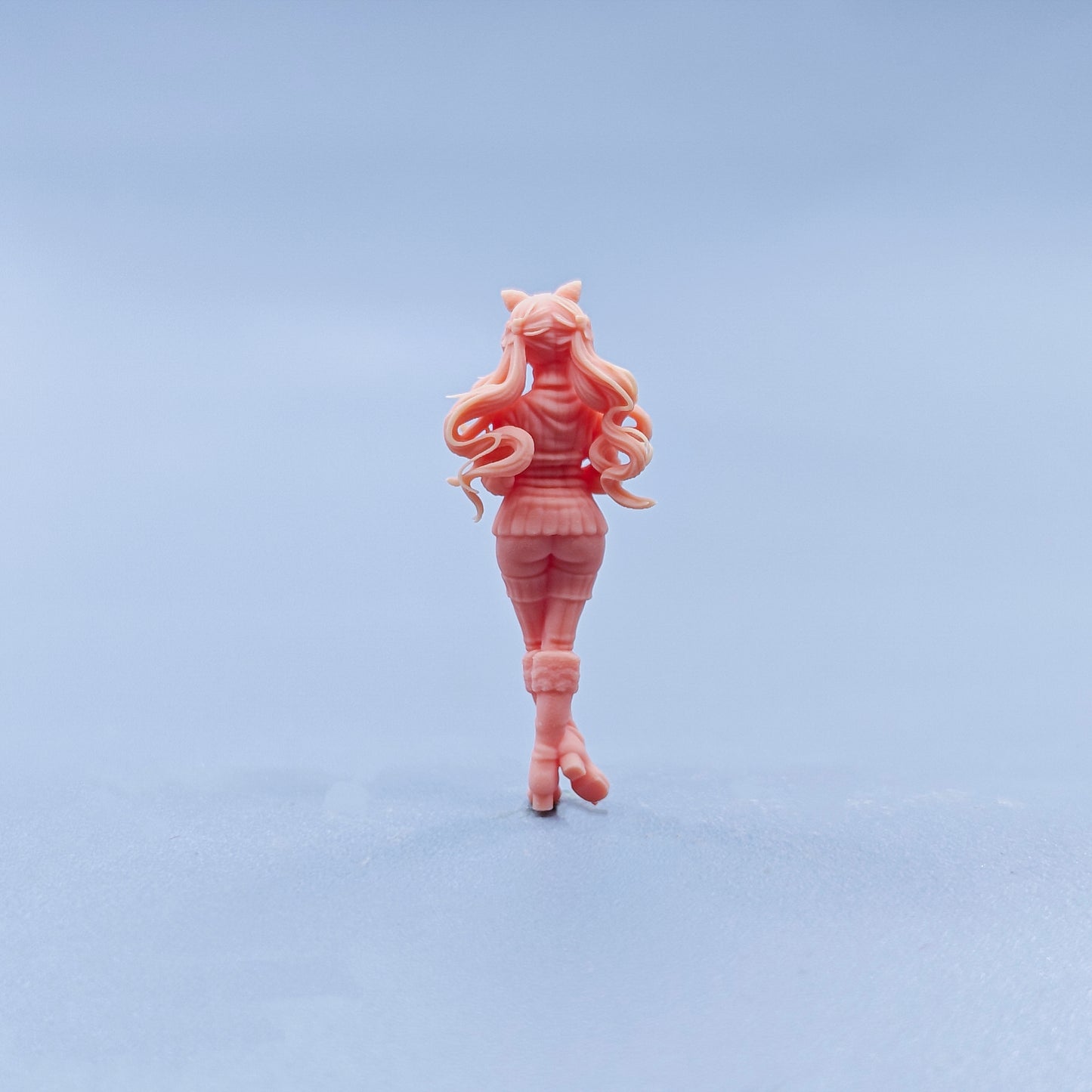 1/64 1/43 Figurines Scale Model Resin Winter Outfit Shy Girl Uncolored Miniatures Diorama Hand-painted D825