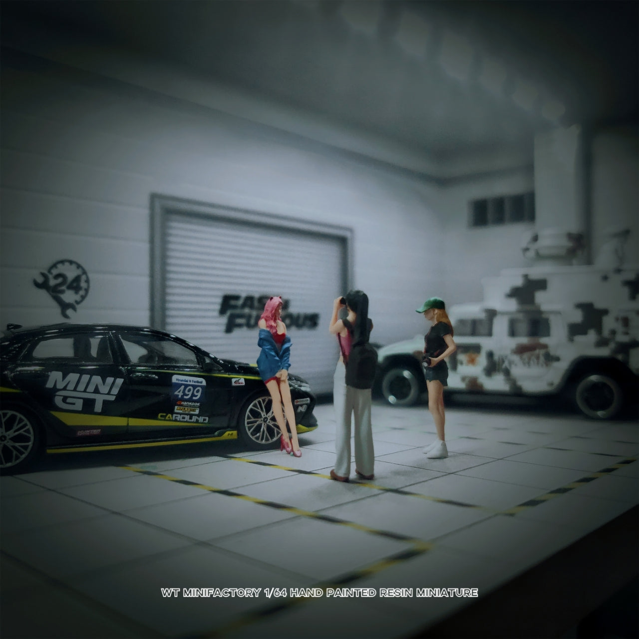 WT Minifactory 1/64 Scale Figurines Model Garage Photo Shoot Trio Collection Miniature Hand-painted