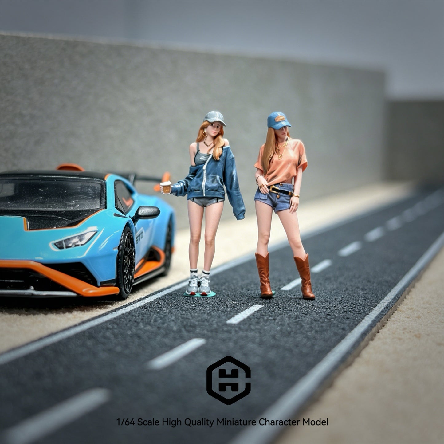 EHC Model 1/64 Scale Figurines Model Girls in Baseball Caps and Hot Pants Duo Collection Miniature Hand-painted
